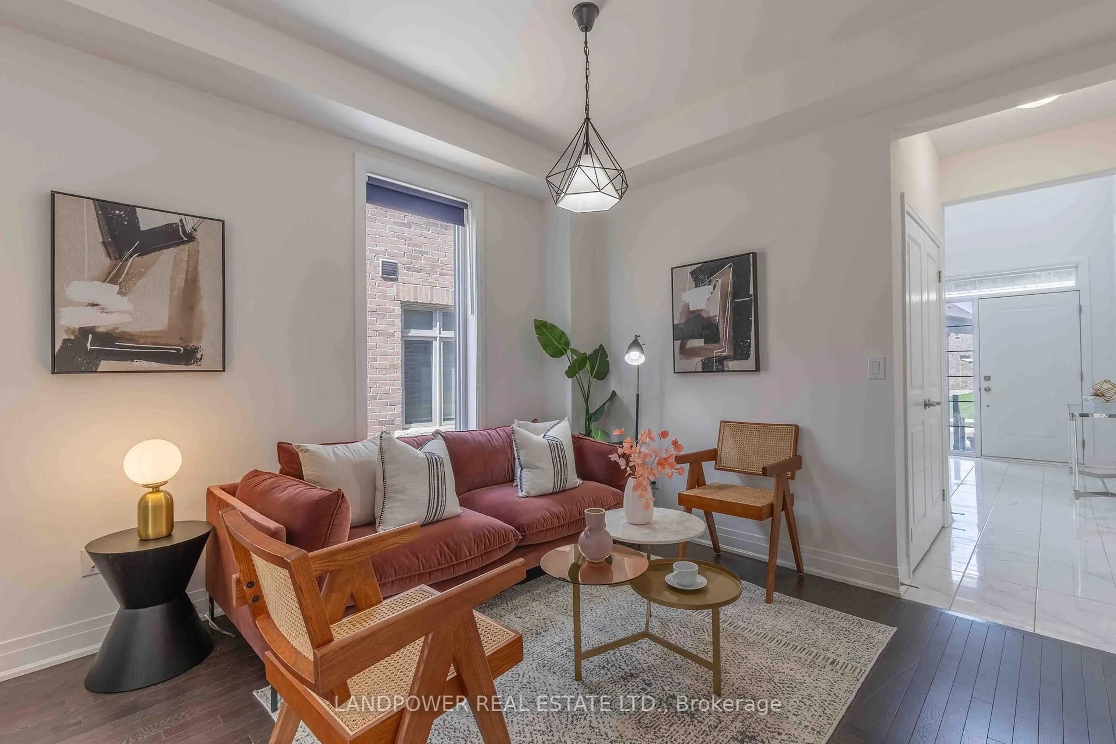 Living room with furniture, unknown for 97 Kentledge Ave, East Gwillimbury Ontario L9N 0V9