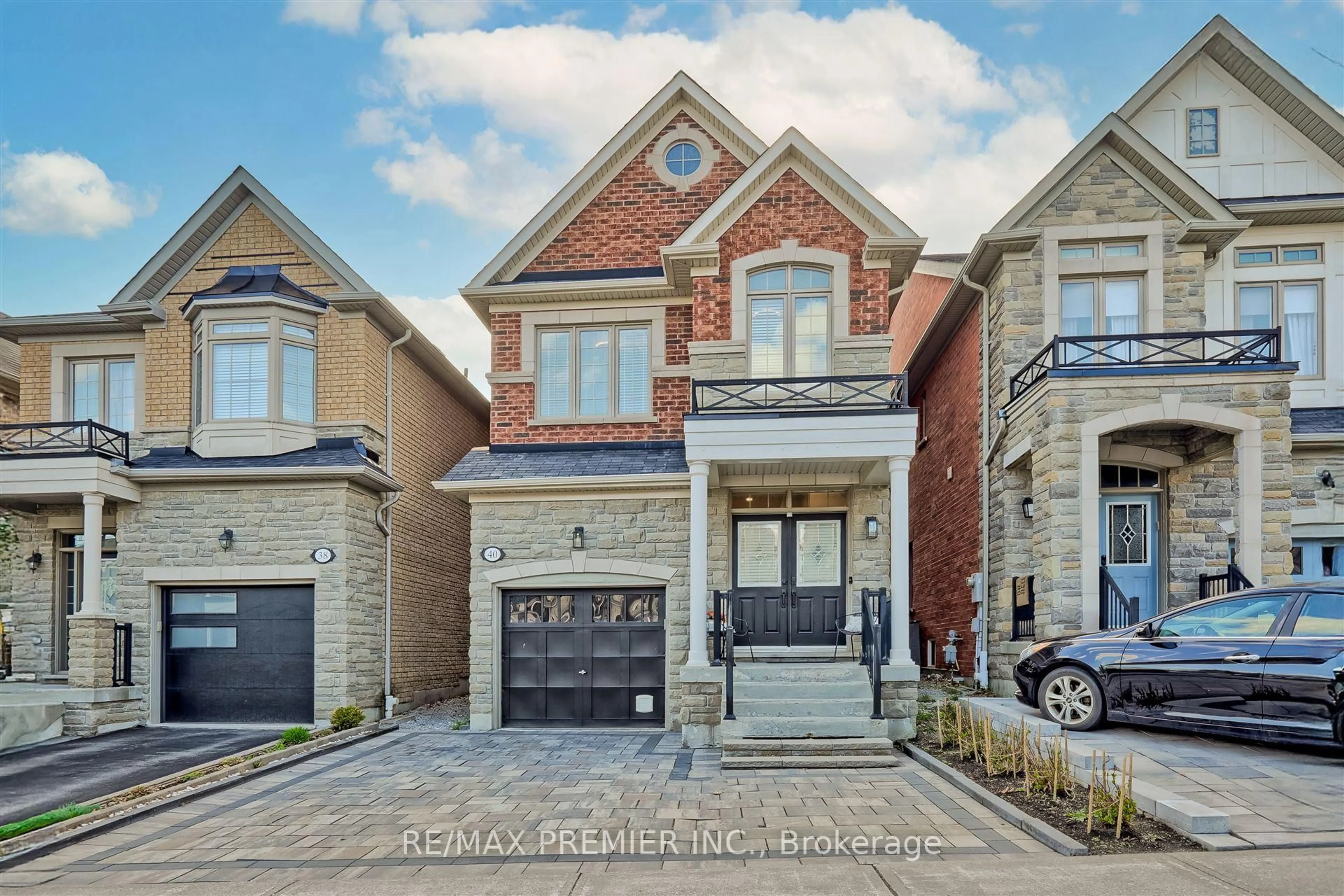 Home with brick exterior material, street for 40 Lady Loretta Lane, Vaughan Ontario L6A 4E9