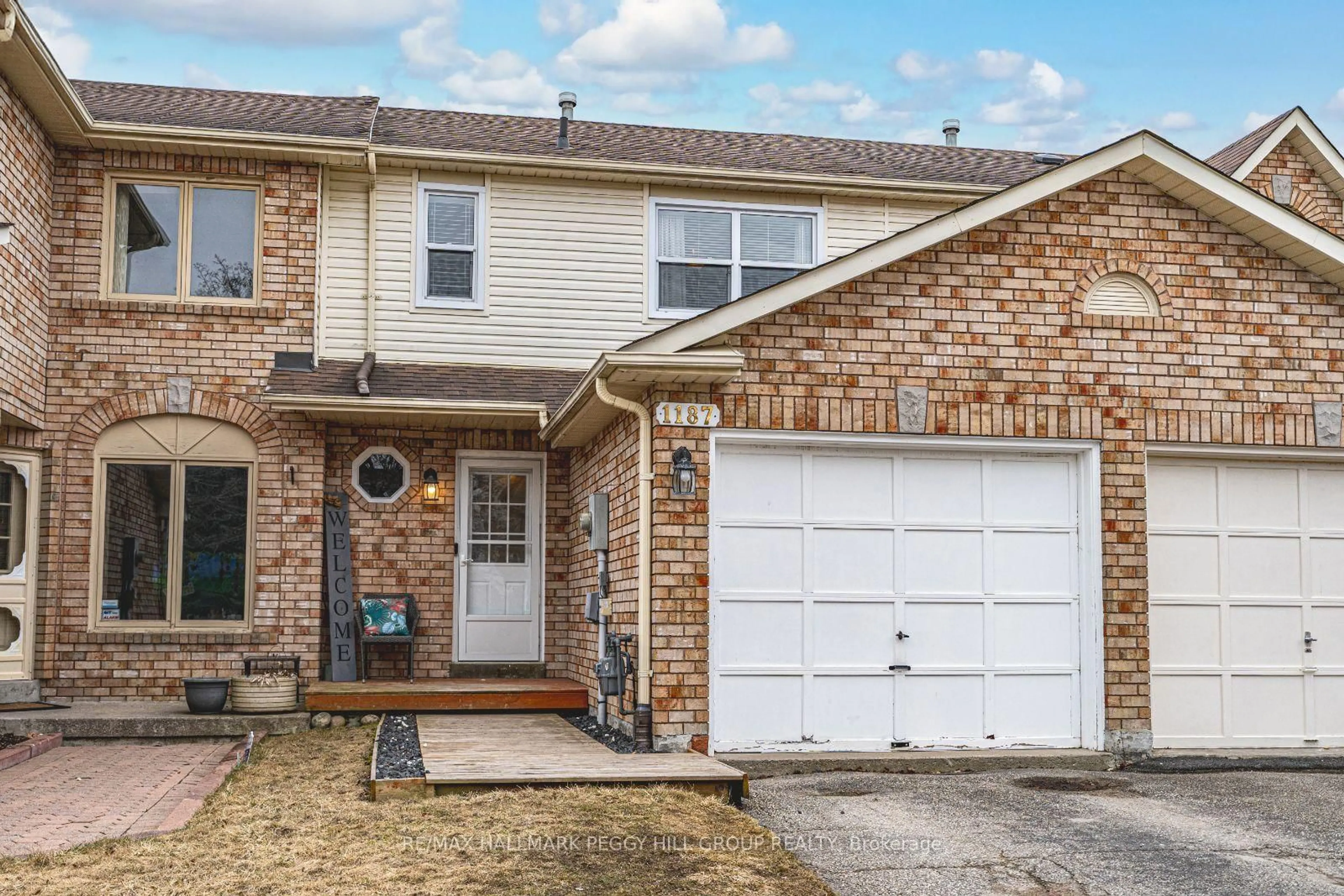 Home with brick exterior material, street for 1187 Inniswood St, Innisfil Ontario L9S 1X9