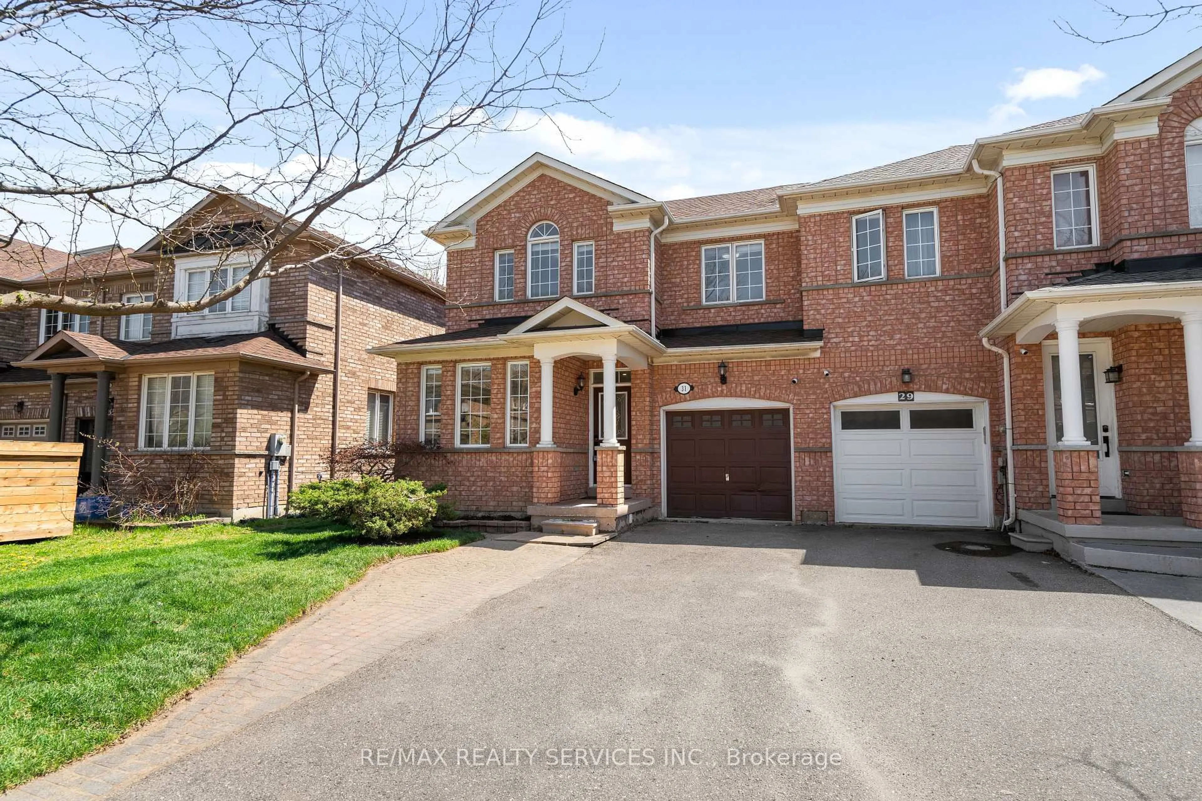 Home with brick exterior material, street for 31 Sedgeway Hts, Vaughan Ontario L4H 3B1