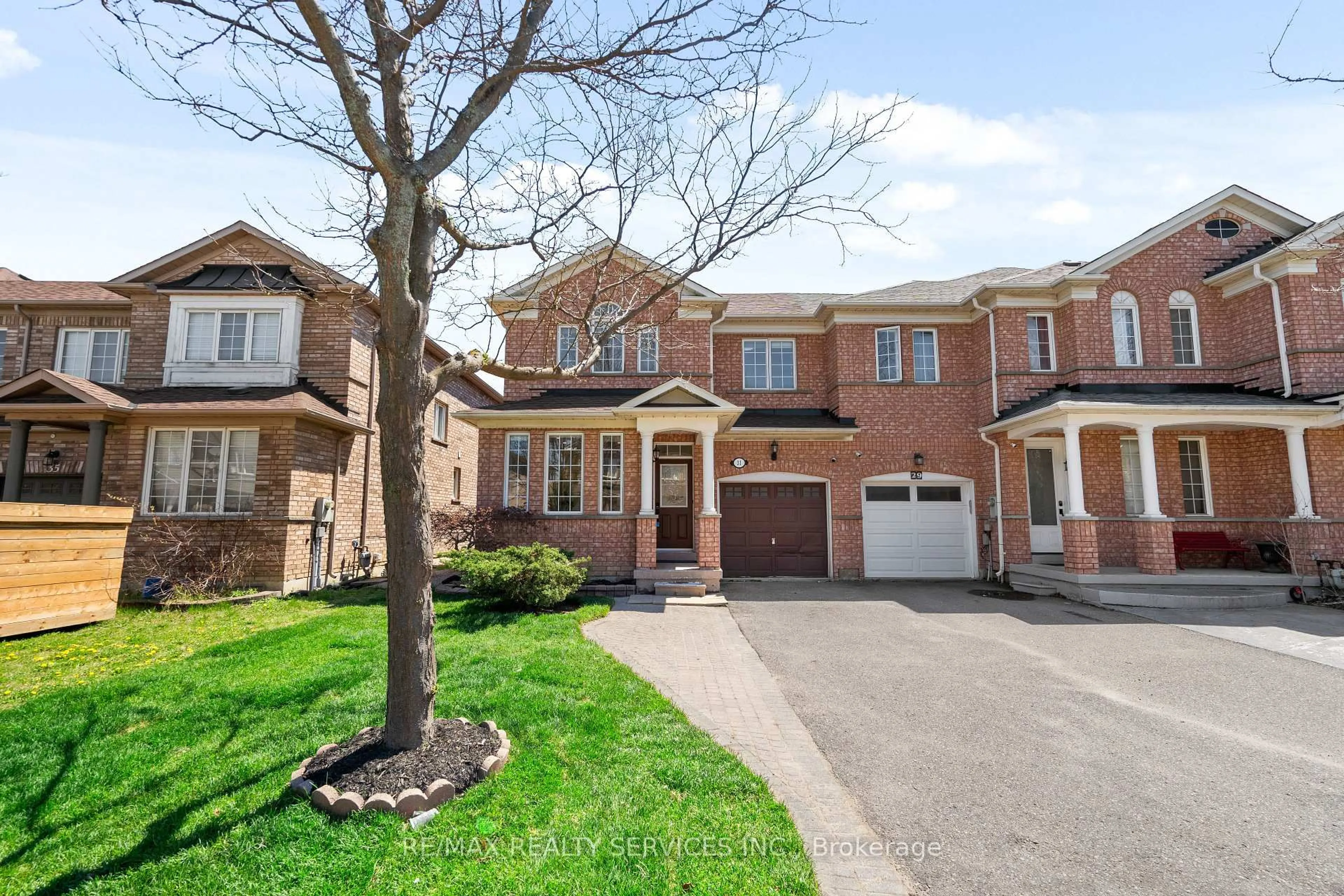 Home with brick exterior material, street for 31 Sedgeway Hts, Vaughan Ontario L4H 3B1