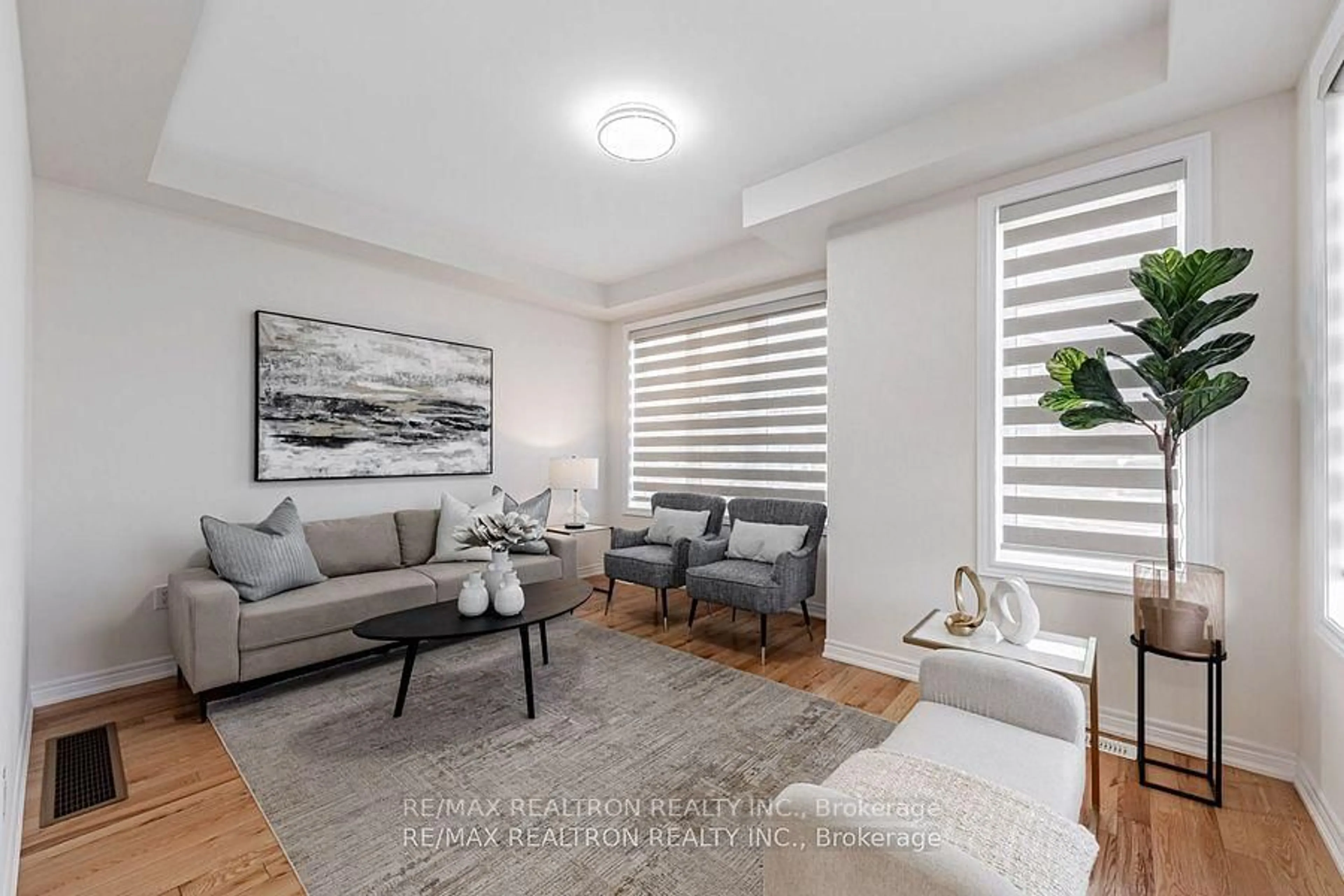 Living room with furniture, unknown for 175 Bawden Dr, Richmond Hill Ontario L4S 1N5