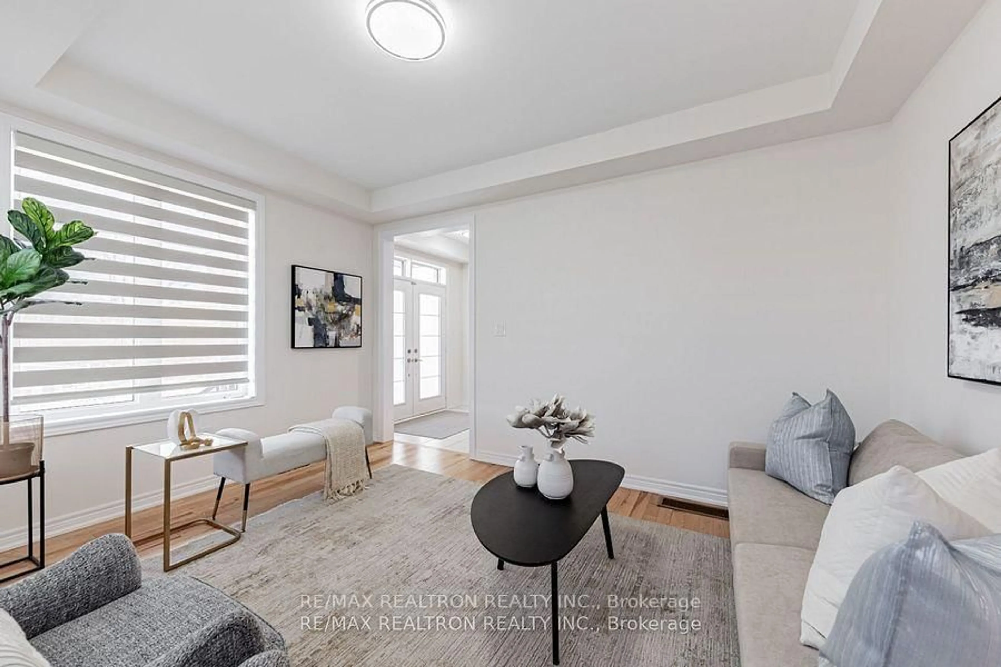 Living room with furniture, unknown for 175 Bawden Dr, Richmond Hill Ontario L4S 1N5