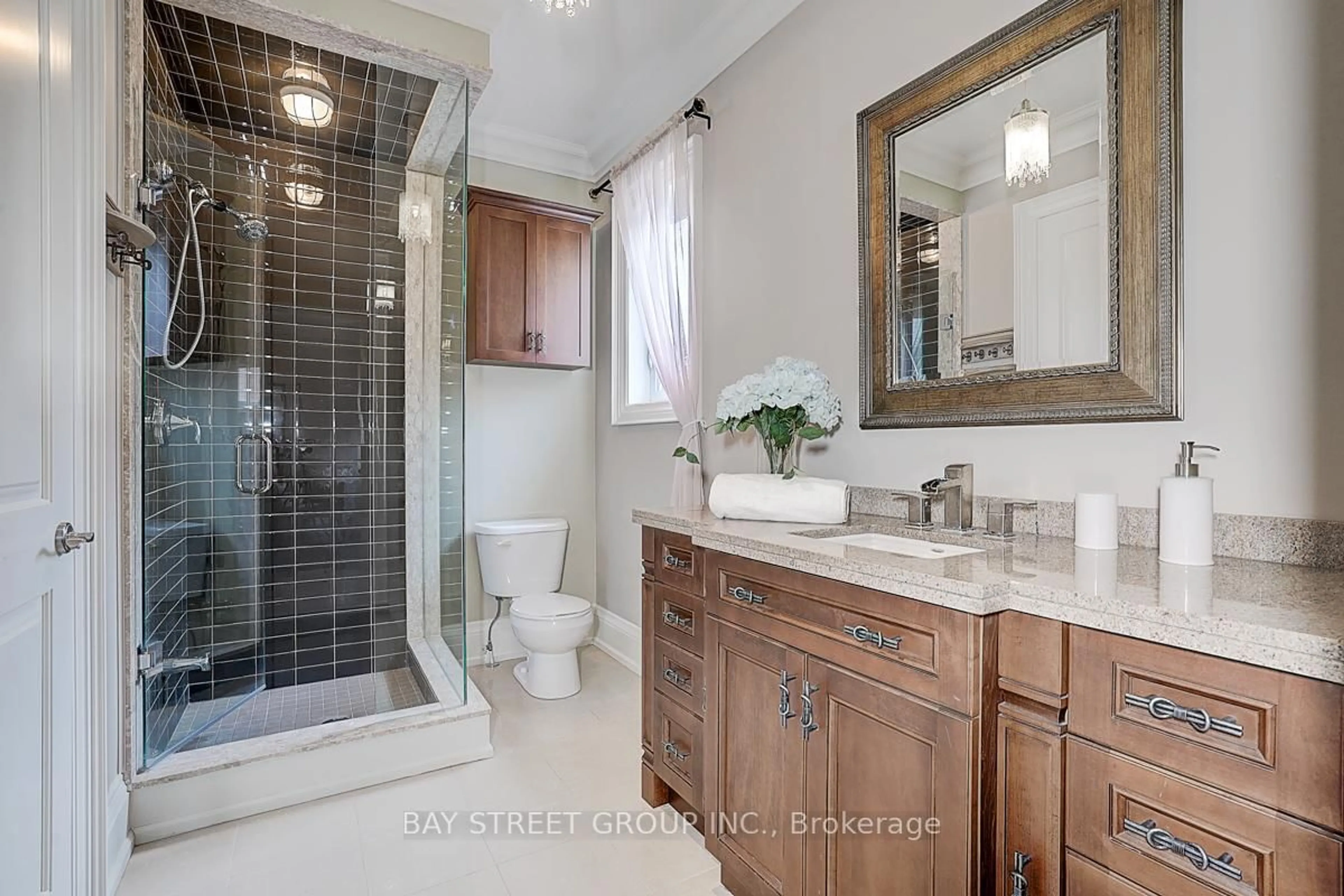 Contemporary bathroom, ceramic/tile floor for 42 Hailsham Crt, Vaughan Ontario L4H 3N8