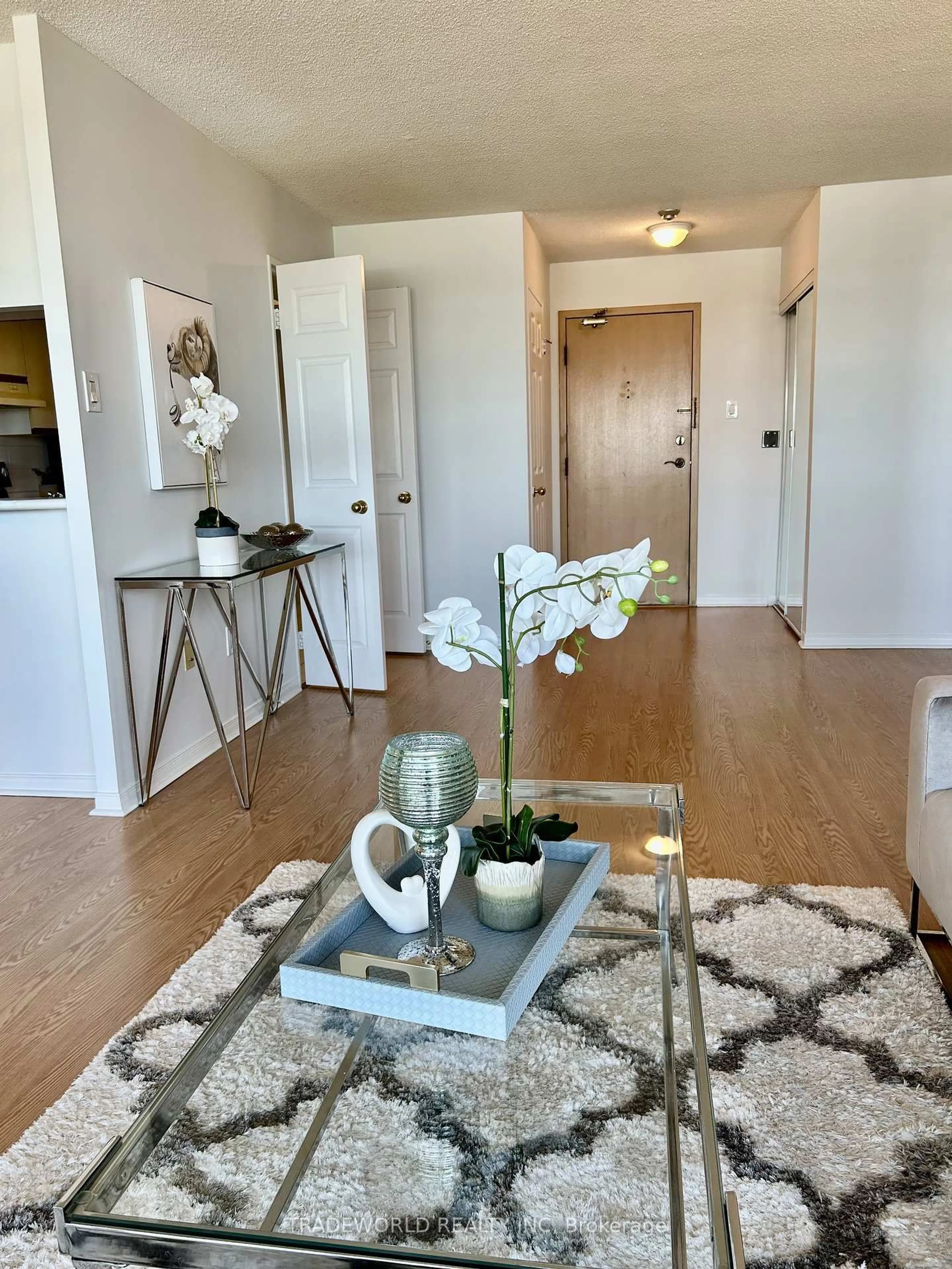 Indoor entryway for 7825 Bayview Ave #1223, Markham Ontario L3T 7N2