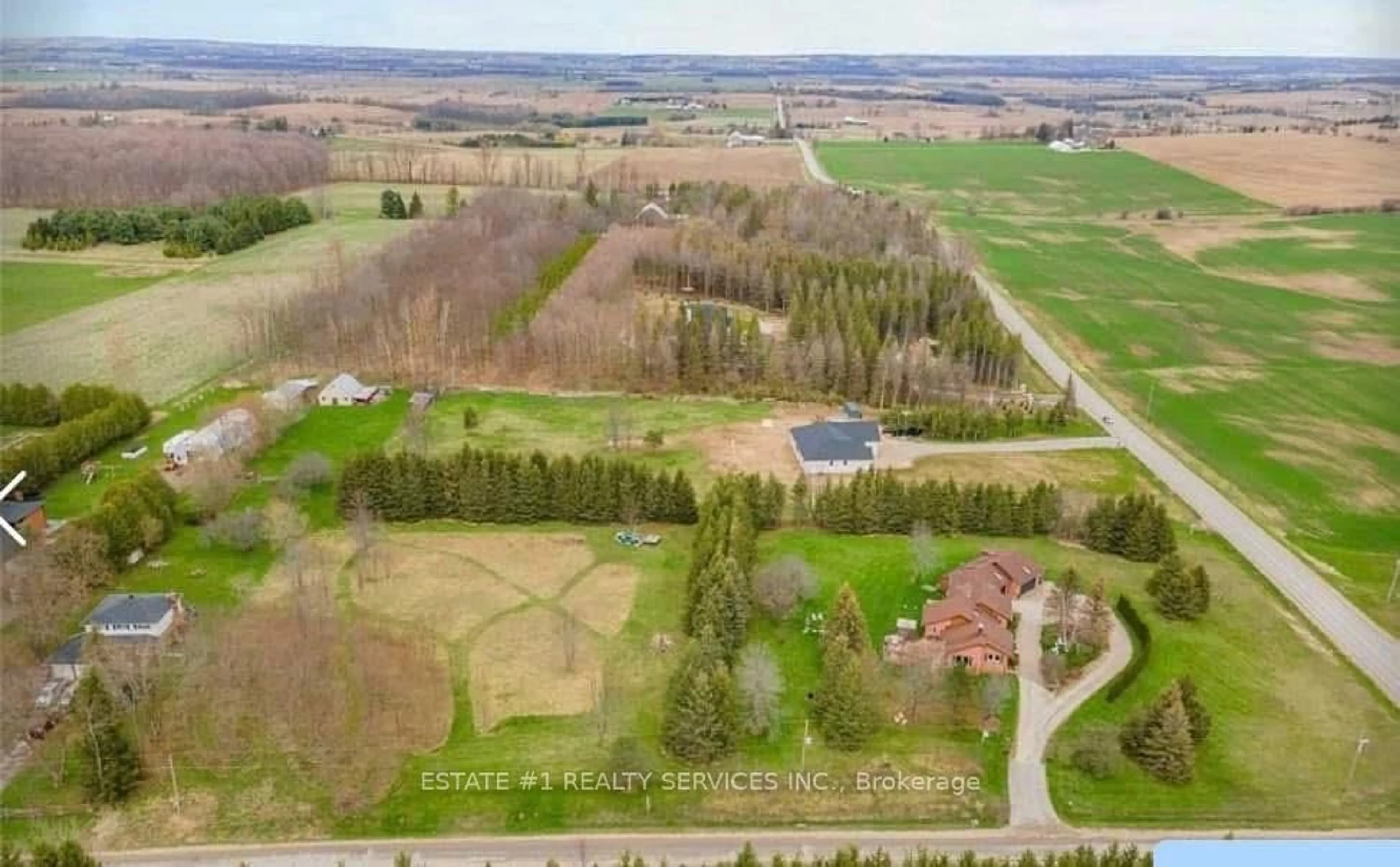 A pic from outside/outdoor area/front of a property/back of a property/a pic from drone, unknown for 5464 6th Line, New Tecumseth Ontario L0G 1W0