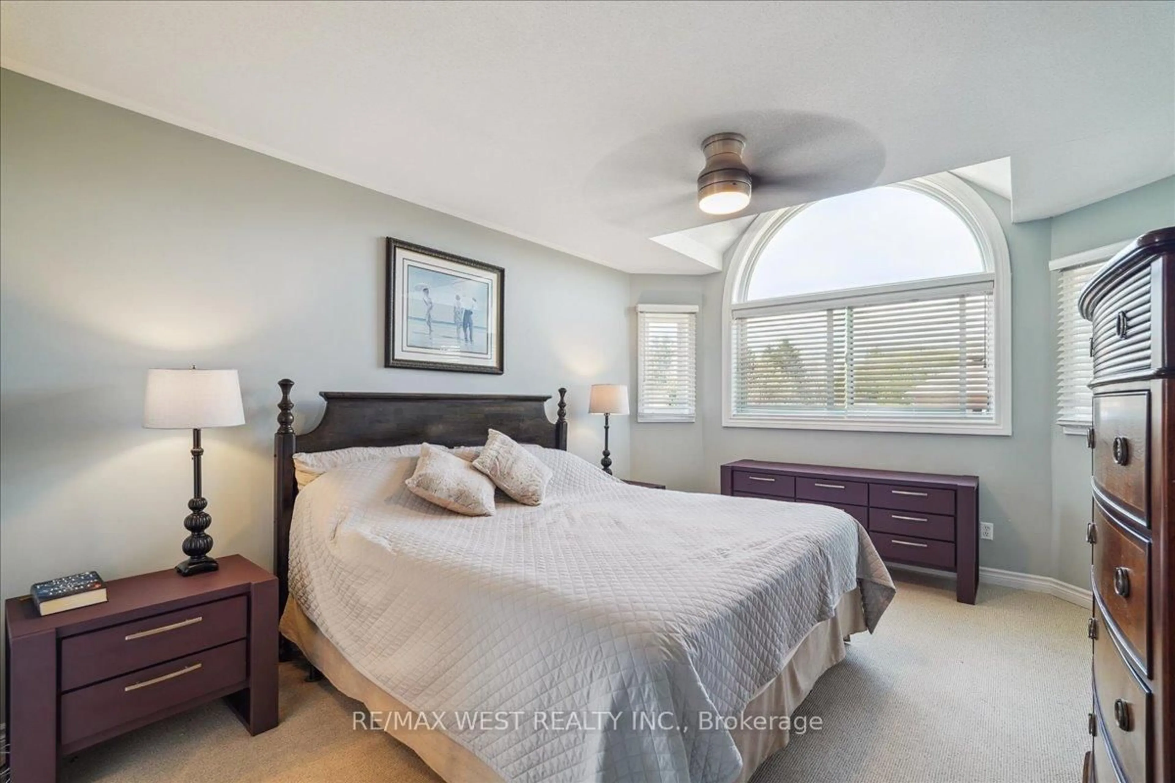 Bedroom with bed, ceramic/tile floor for 50 Fairgate Cres, Whitchurch-Stouffville Ontario L4A 1J7