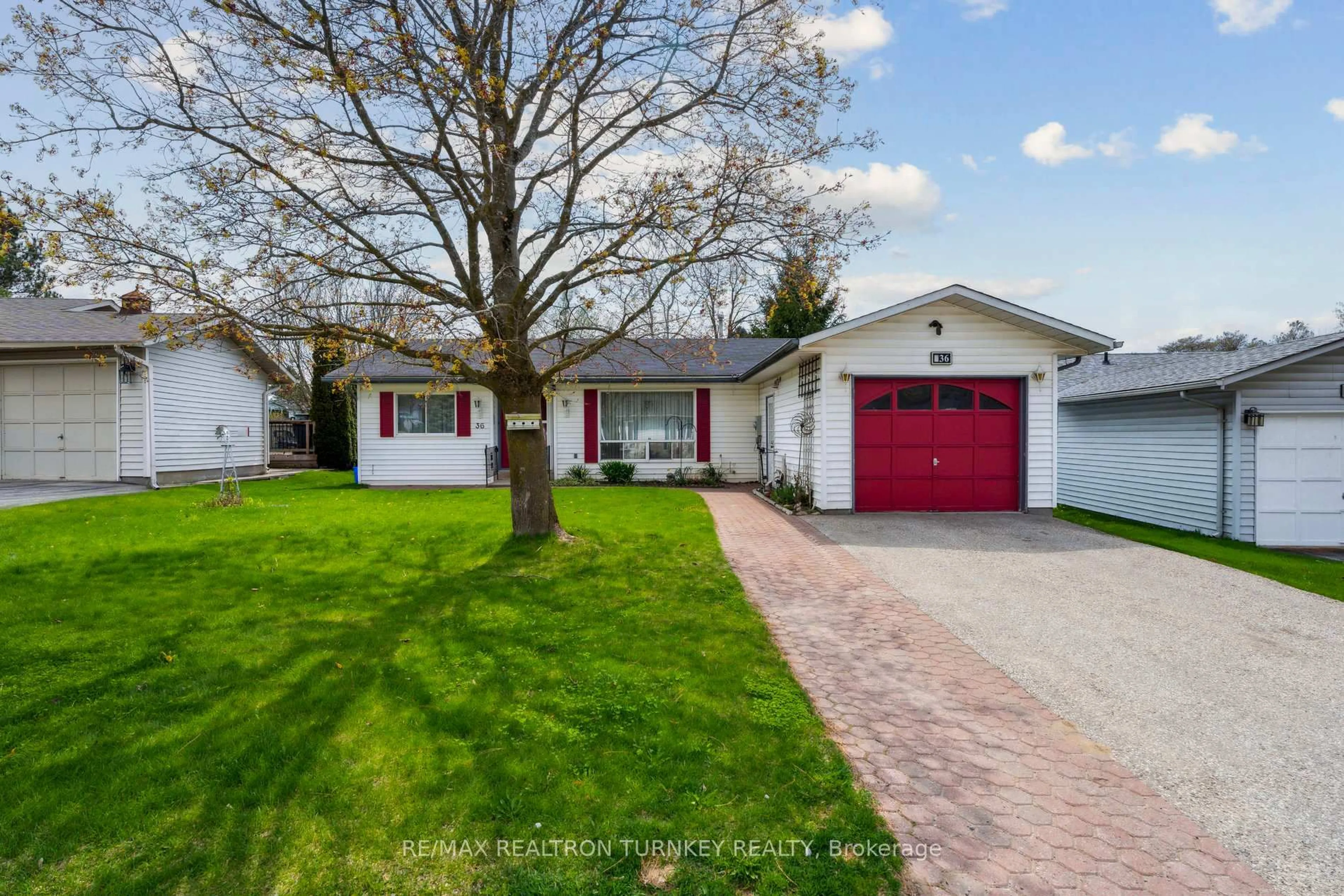 Unknown for 36 Tecumseth Pines Dr, New Tecumseth Ontario L0G 1W0
