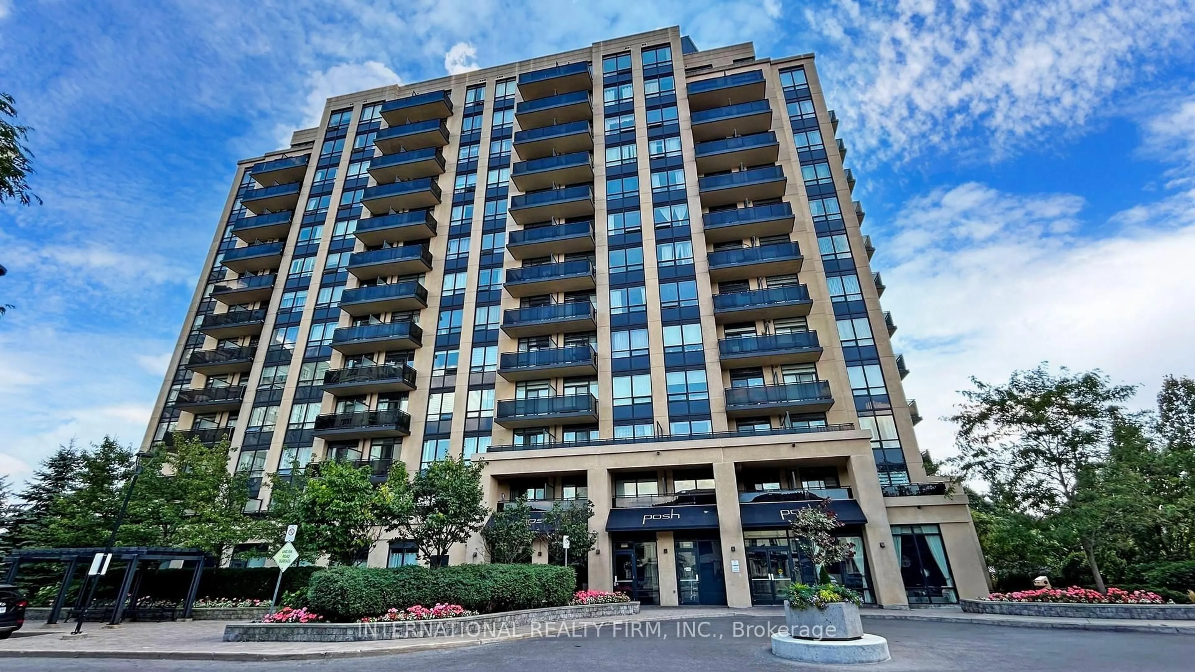 Indoor foyer for 520 Steeles Ave #107, Vaughan Ontario L4J 0H2