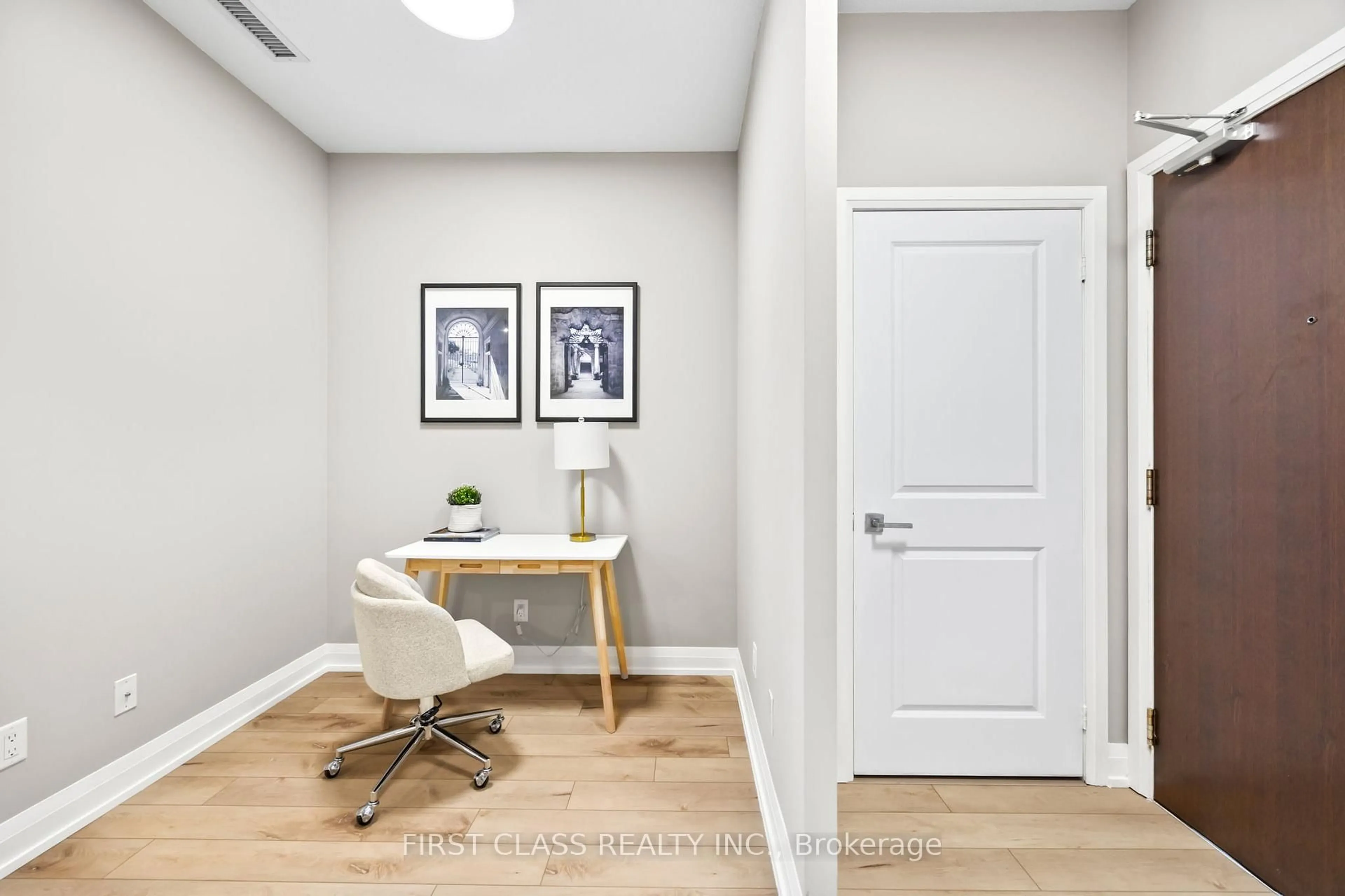 Indoor entryway for 95 North Park Rd #PH1, Vaughan Ontario L4J 0J1