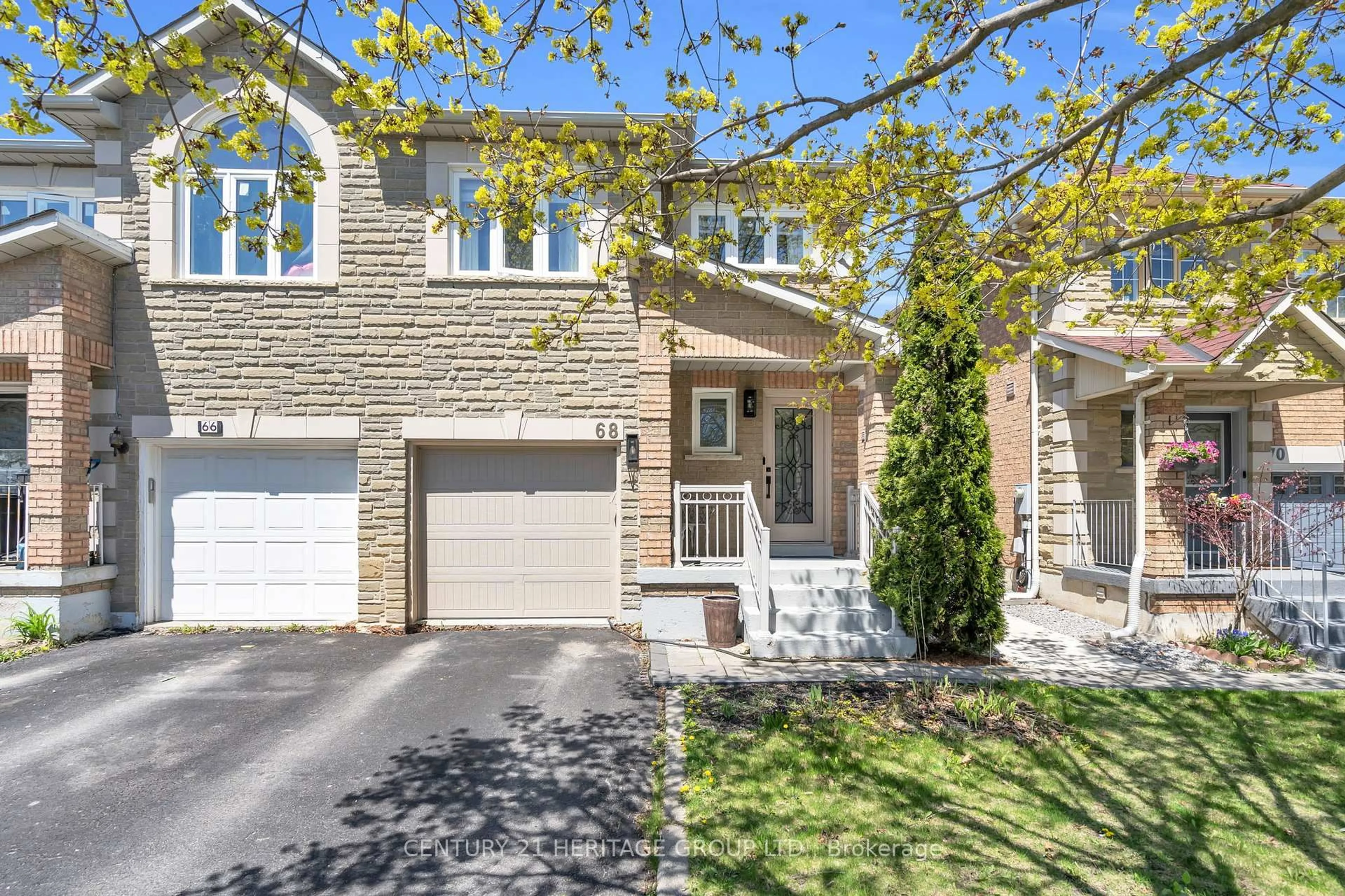 Home with brick exterior material, street for 68 Silverdart Cres, Richmond Hill Ontario L4E 3T8