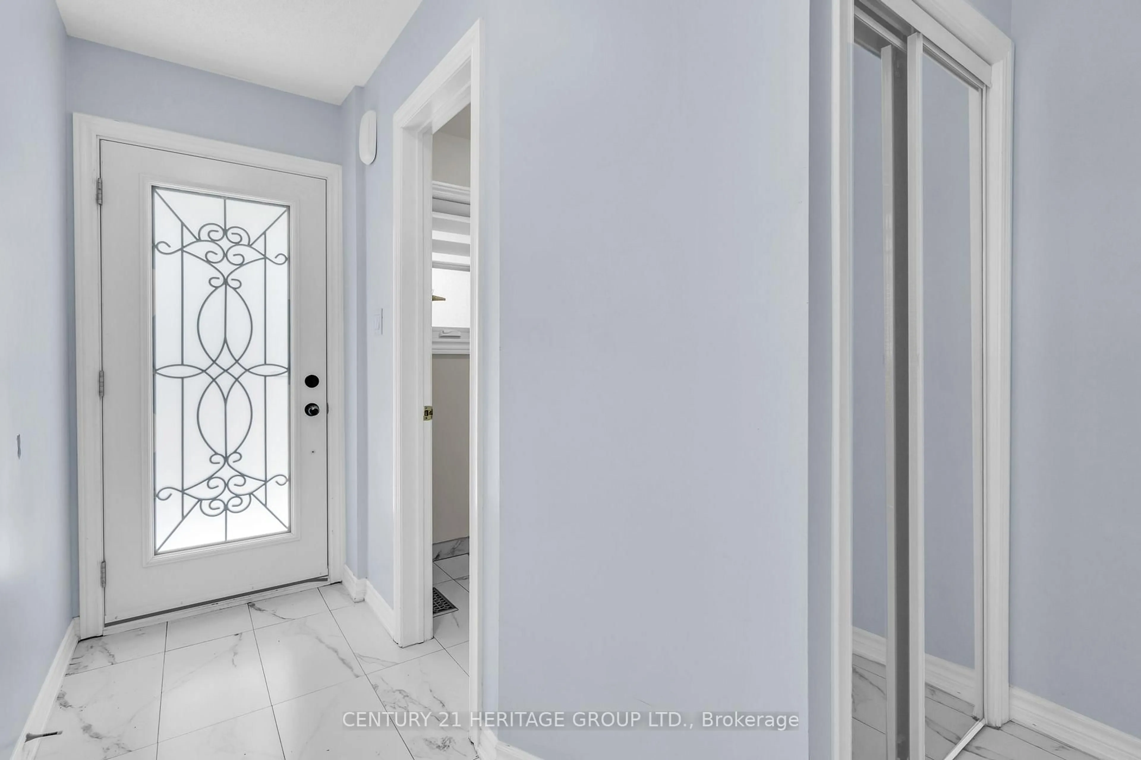 Indoor entryway for 68 Silverdart Cres, Richmond Hill Ontario L4E 3T8