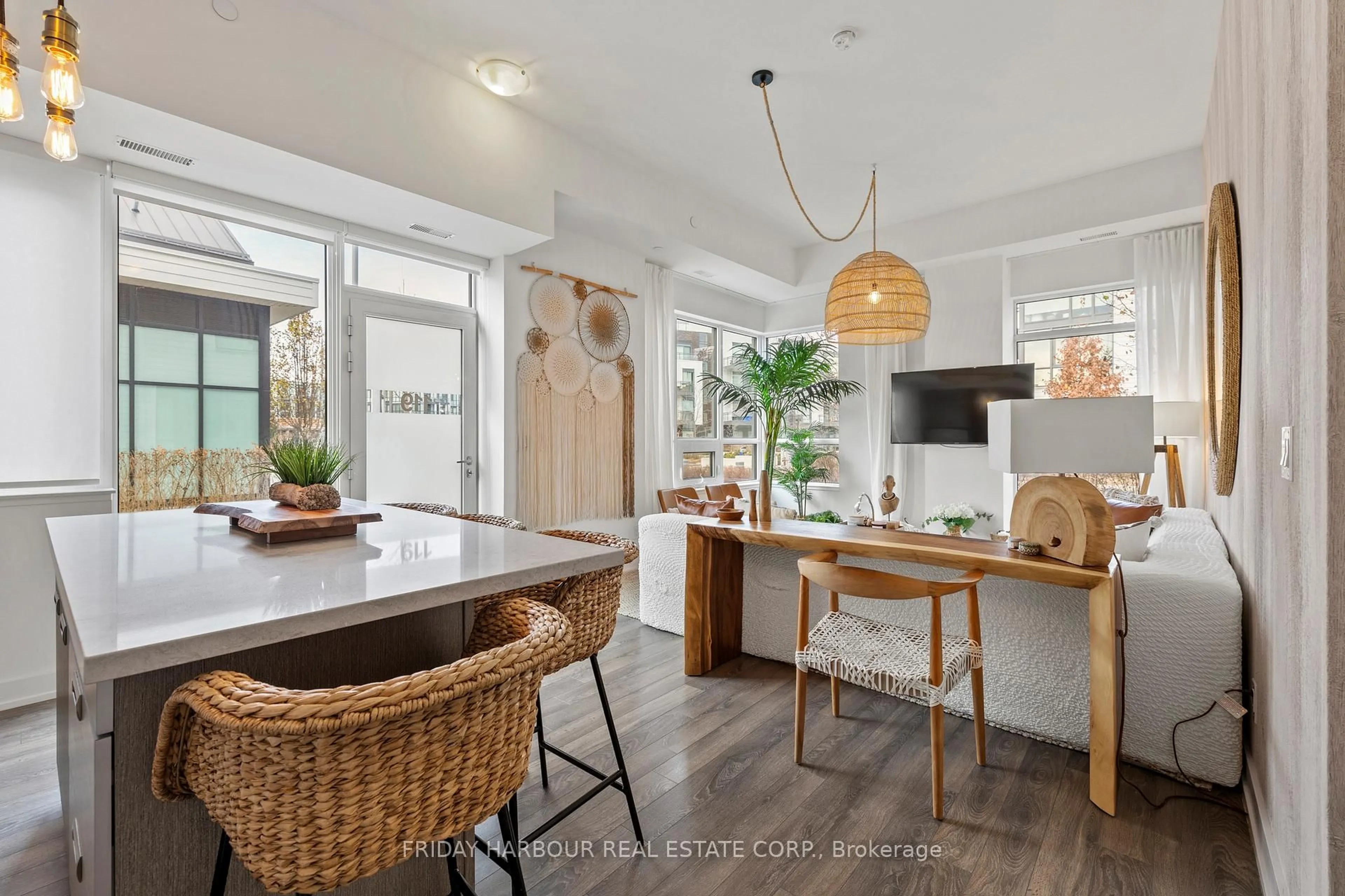 Open concept kitchen, unknown for 317 Broward Way #119, Innisfil Ontario L9S 0M6