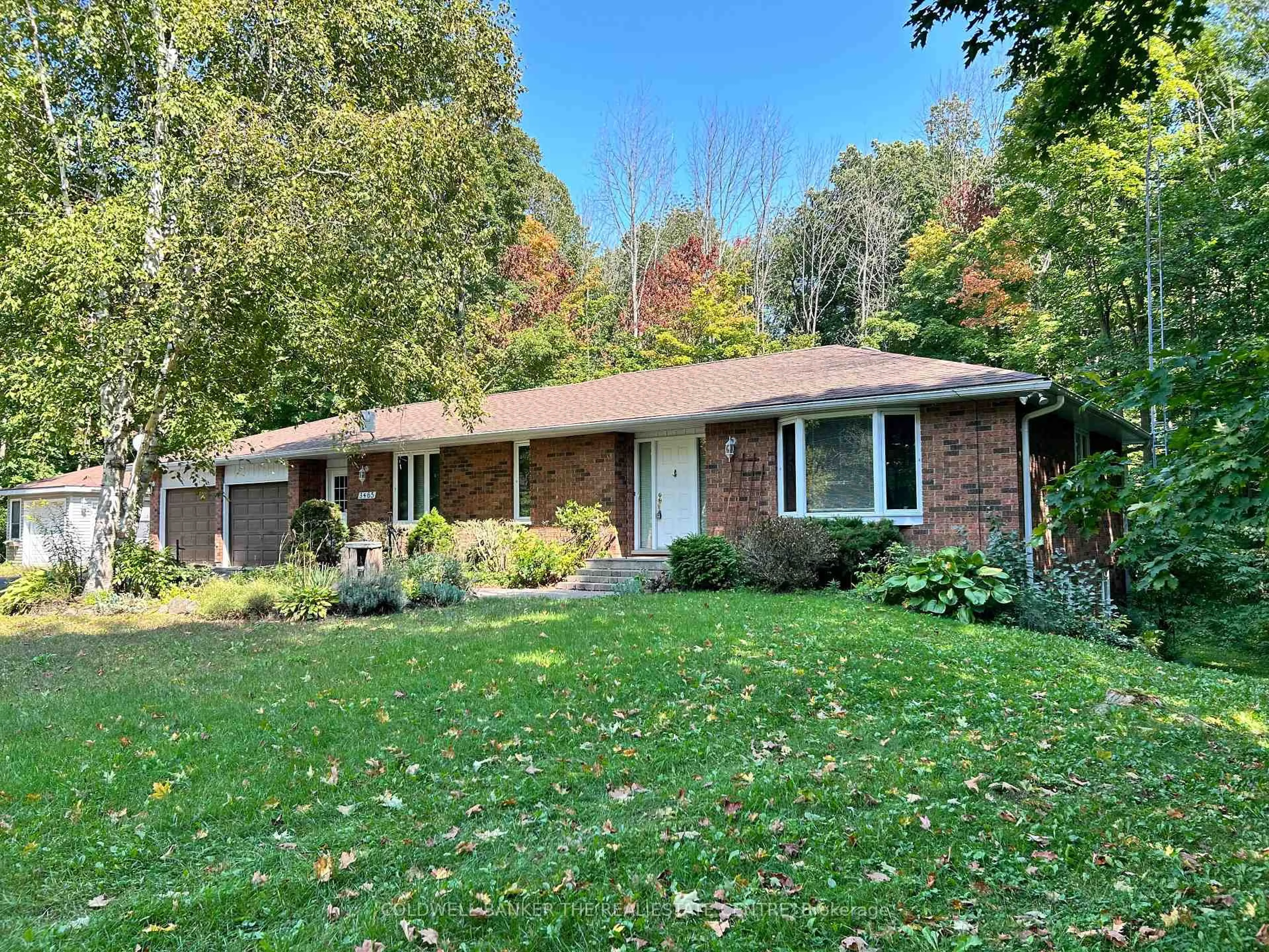 Home with brick exterior material, street for 3465 25 Sdrd, Innisfil Ontario L9S 3C9