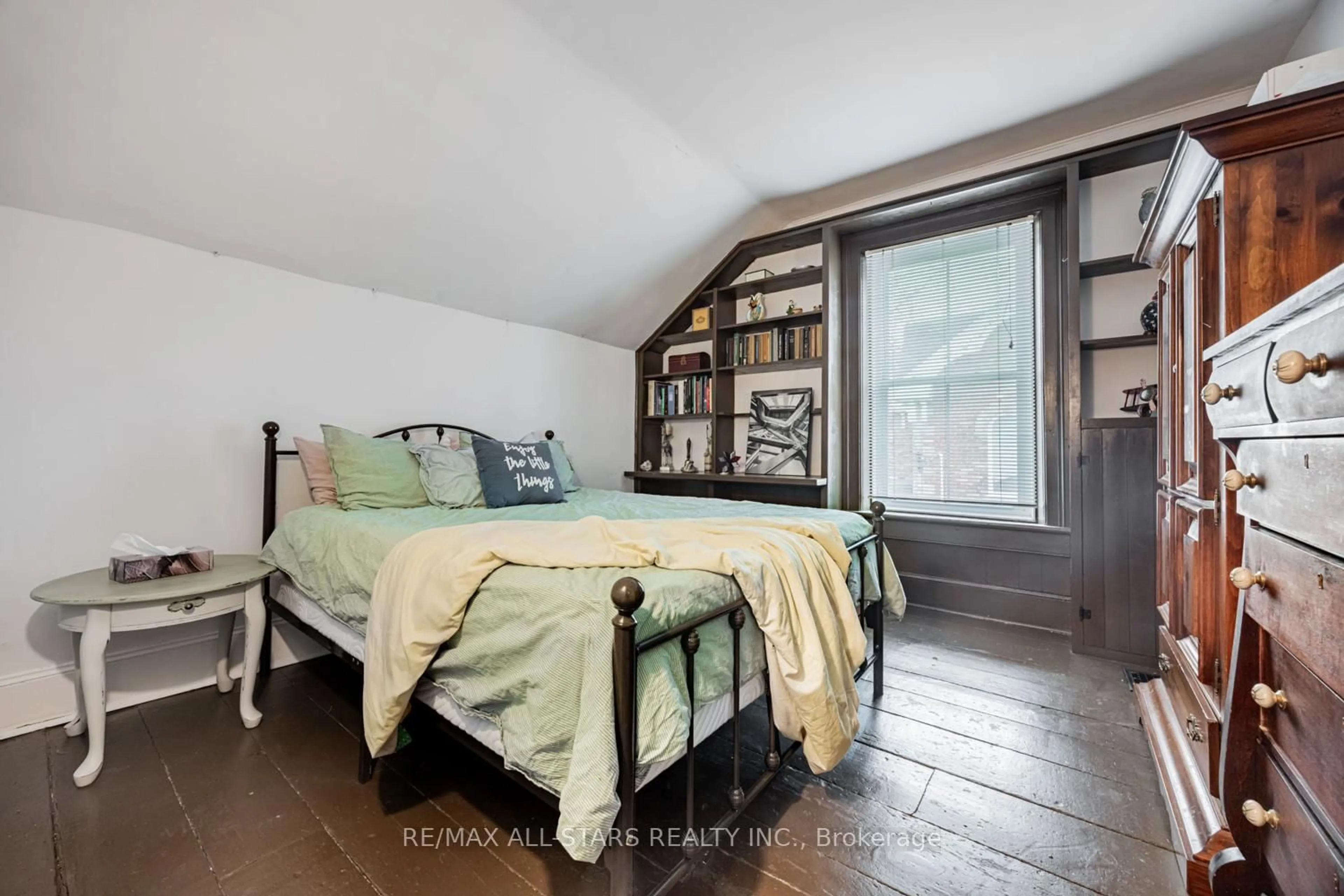 Bedroom with bed, wood/laminate floor for 8 Albert St, Whitchurch-Stouffville Ontario L4A 4H1
