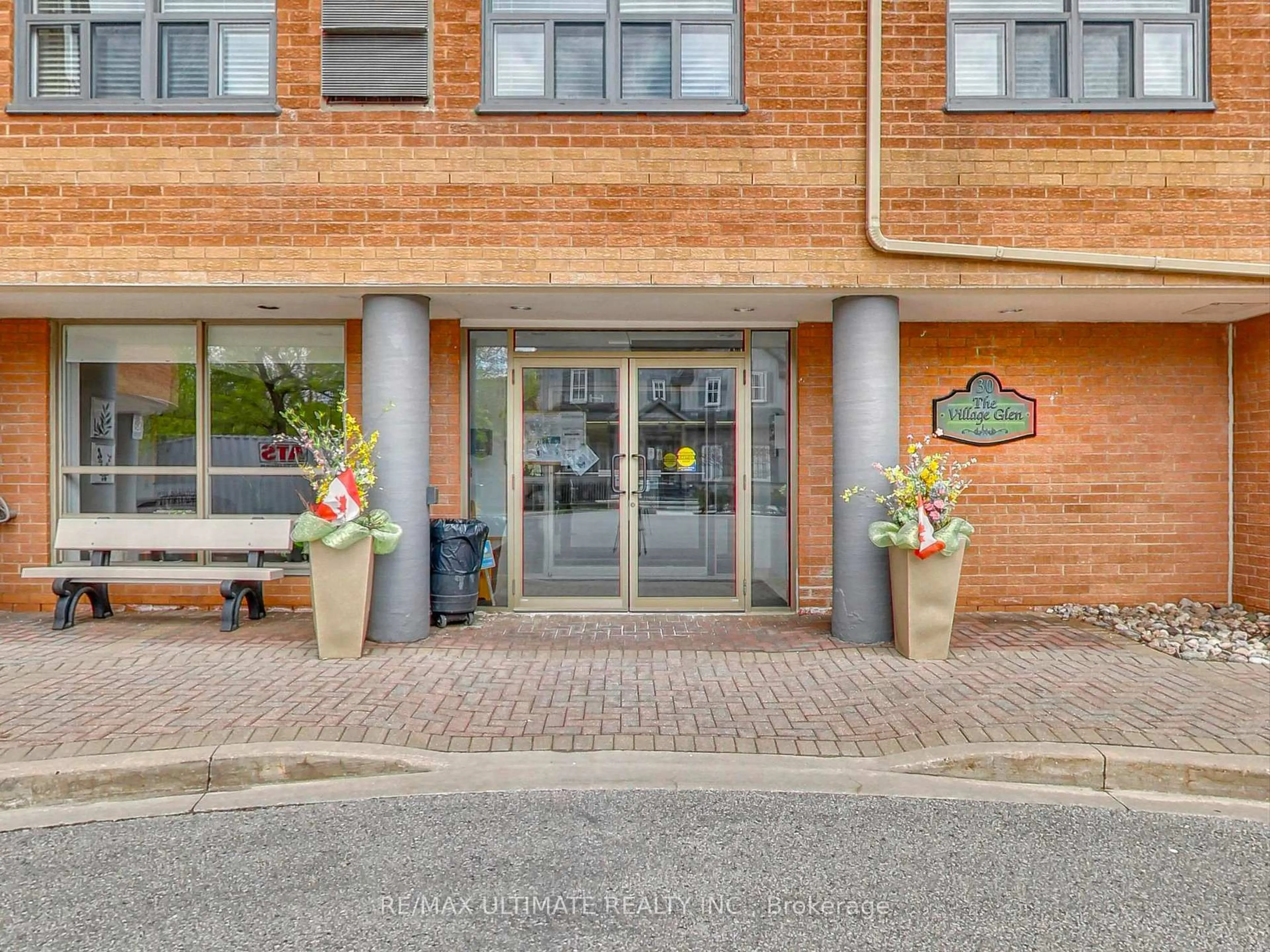 Indoor foyer for 30 Wilson St #101, Markham Ontario L3P 1N1