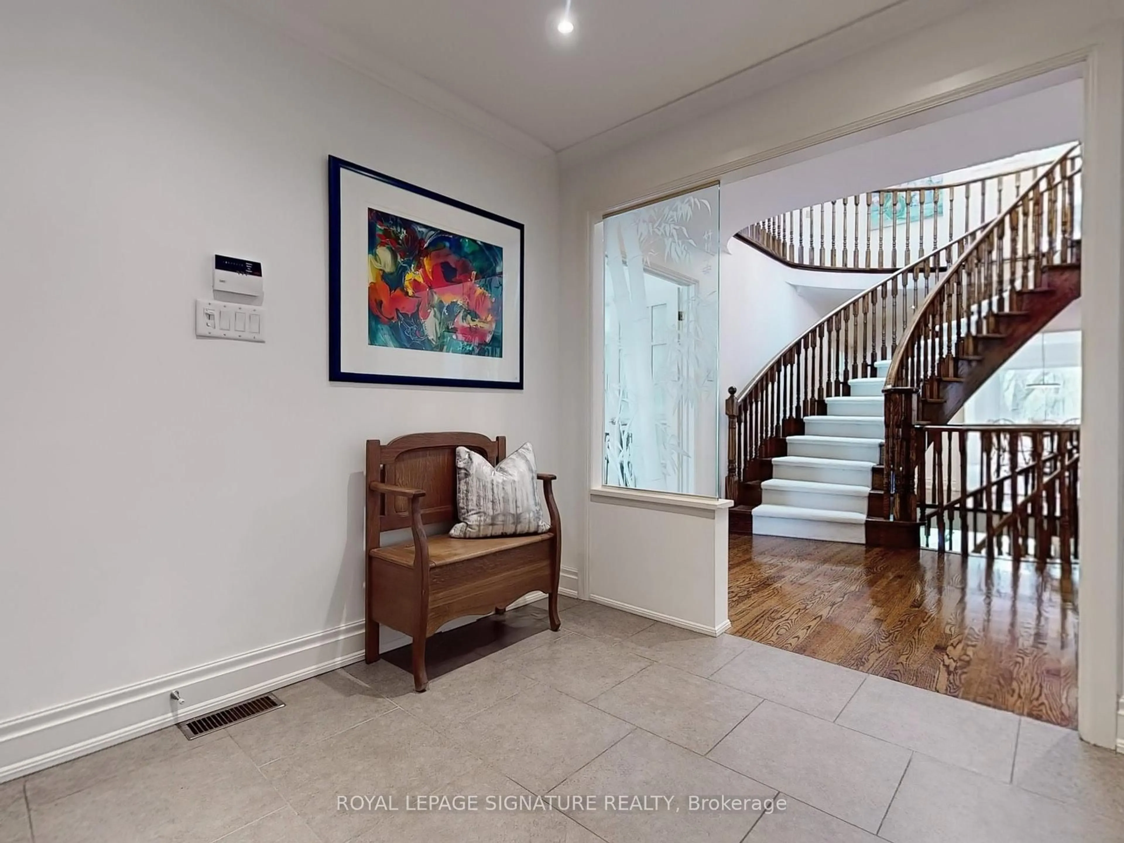 Indoor foyer for 18 Prince Edward Blvd, Markham Ontario L3T 7G3