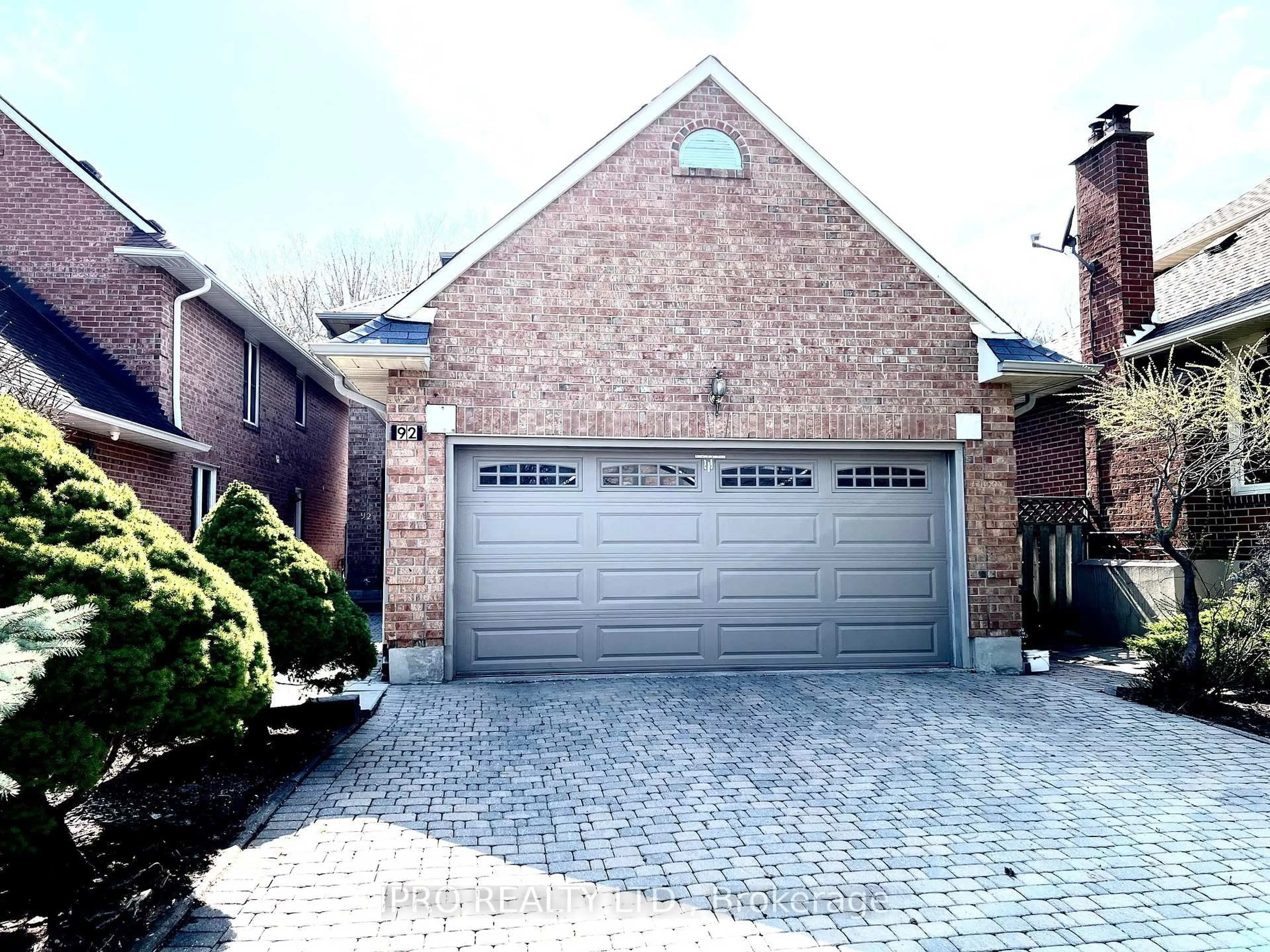 Home with brick exterior material, street for 92 Rosebury Lane, Vaughan Ontario L4L 3Z8