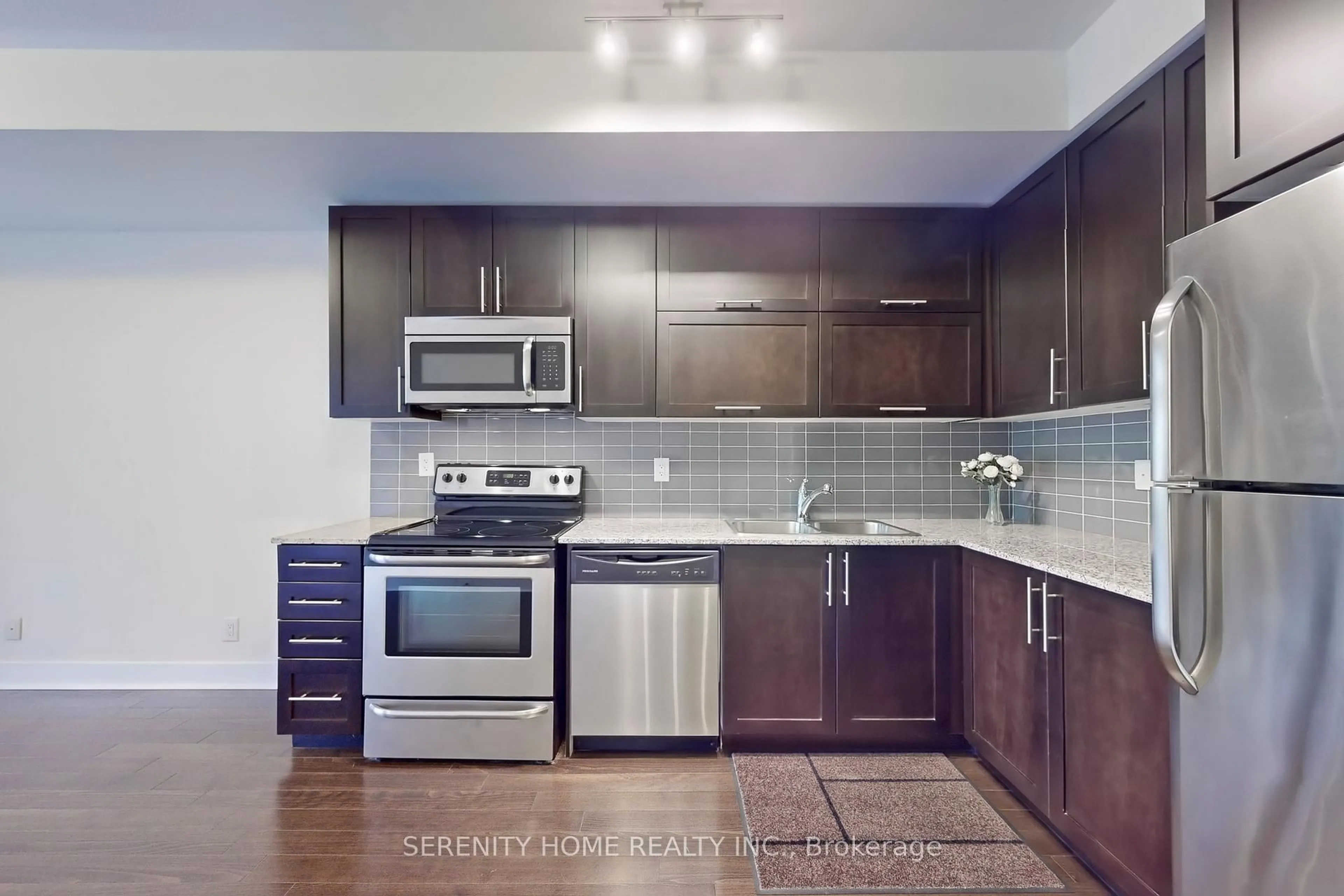 Standard kitchen, unknown for 28 Prince Regent St #131, Markham Ontario L6C 0V5