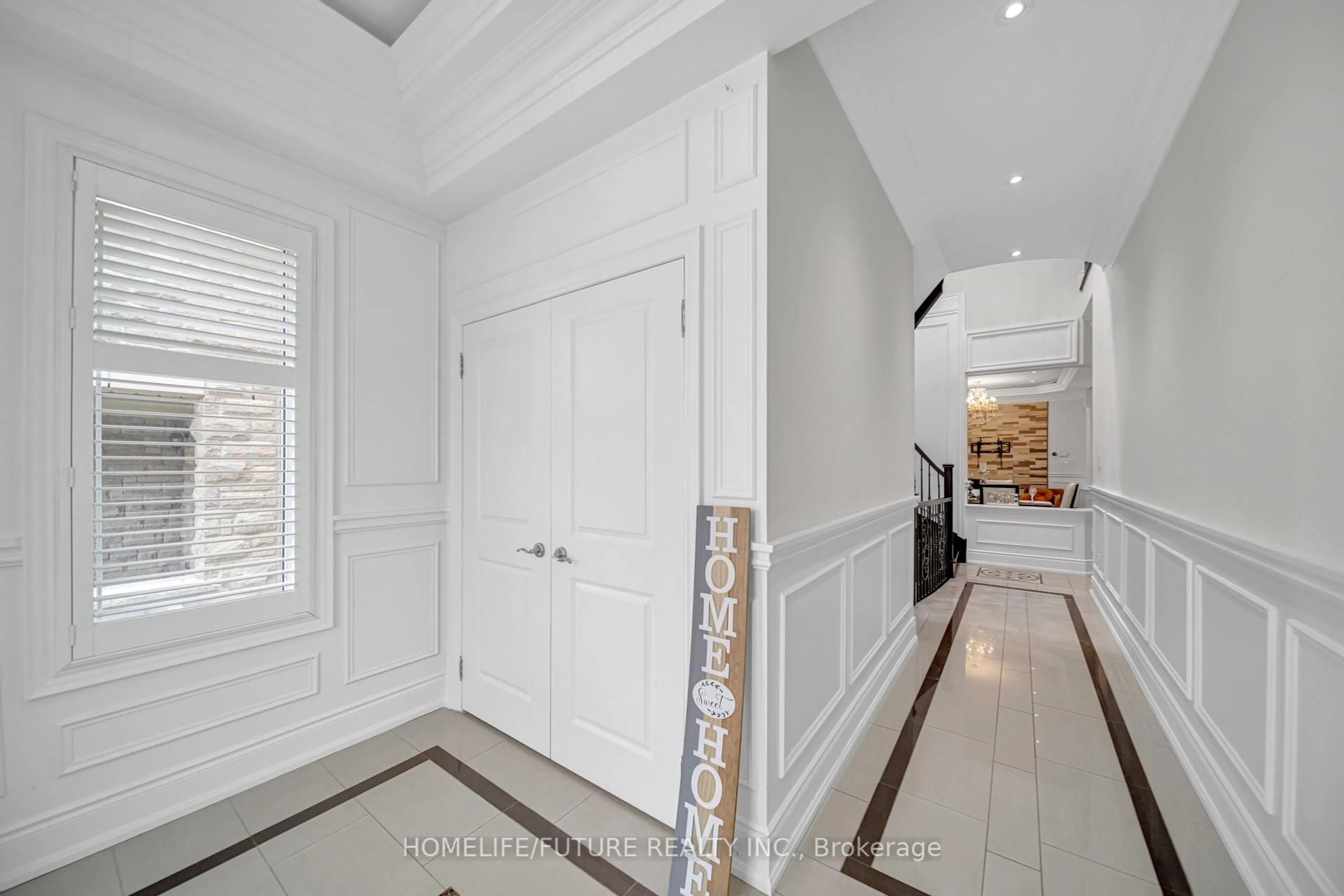 Indoor entryway for 19 Madoc Pl, Vaughan Ontario L4H 3W6