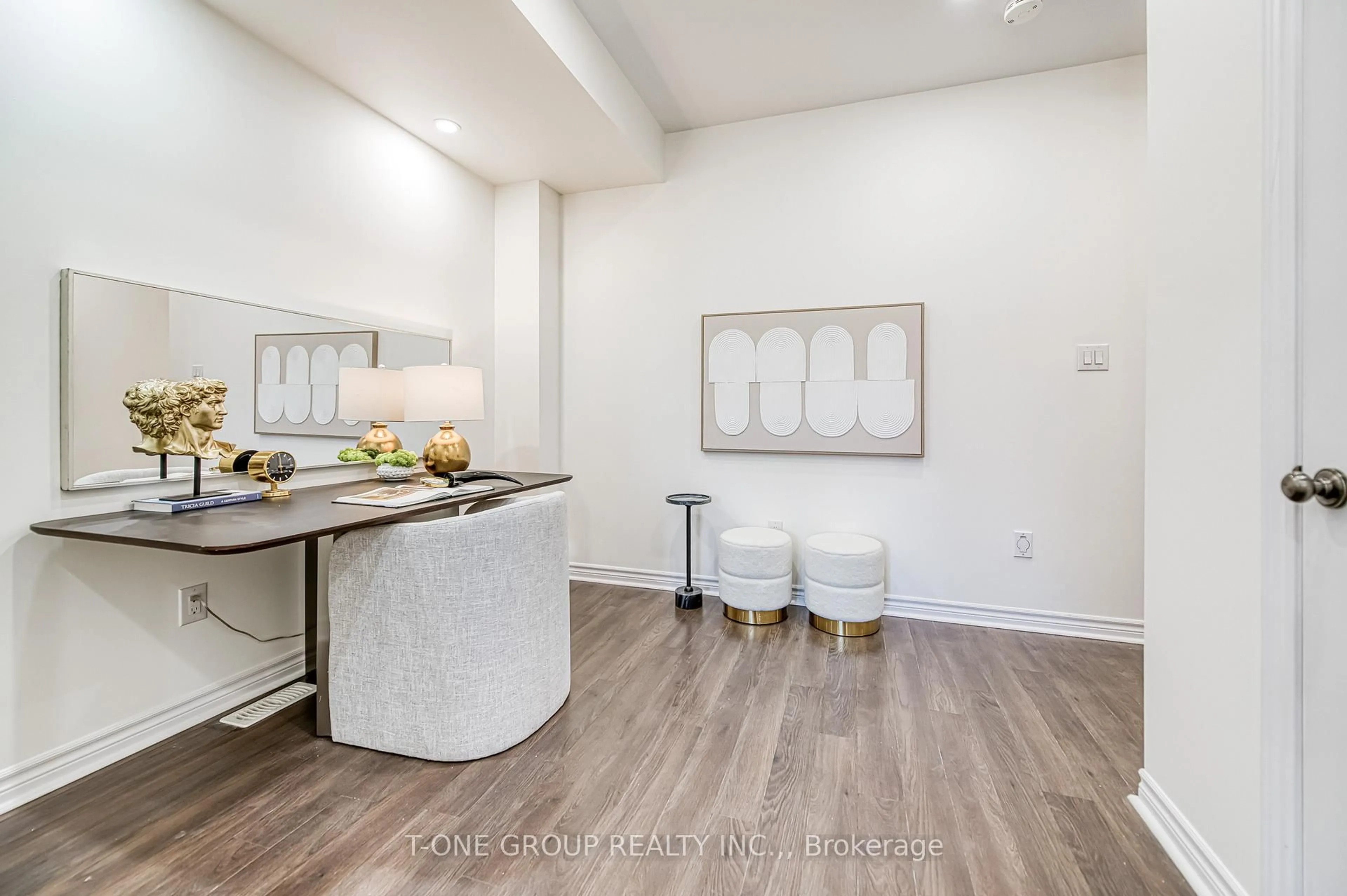 A pic of a room for 105 Battista Perri Dr, Markham Ontario L6E 0R6