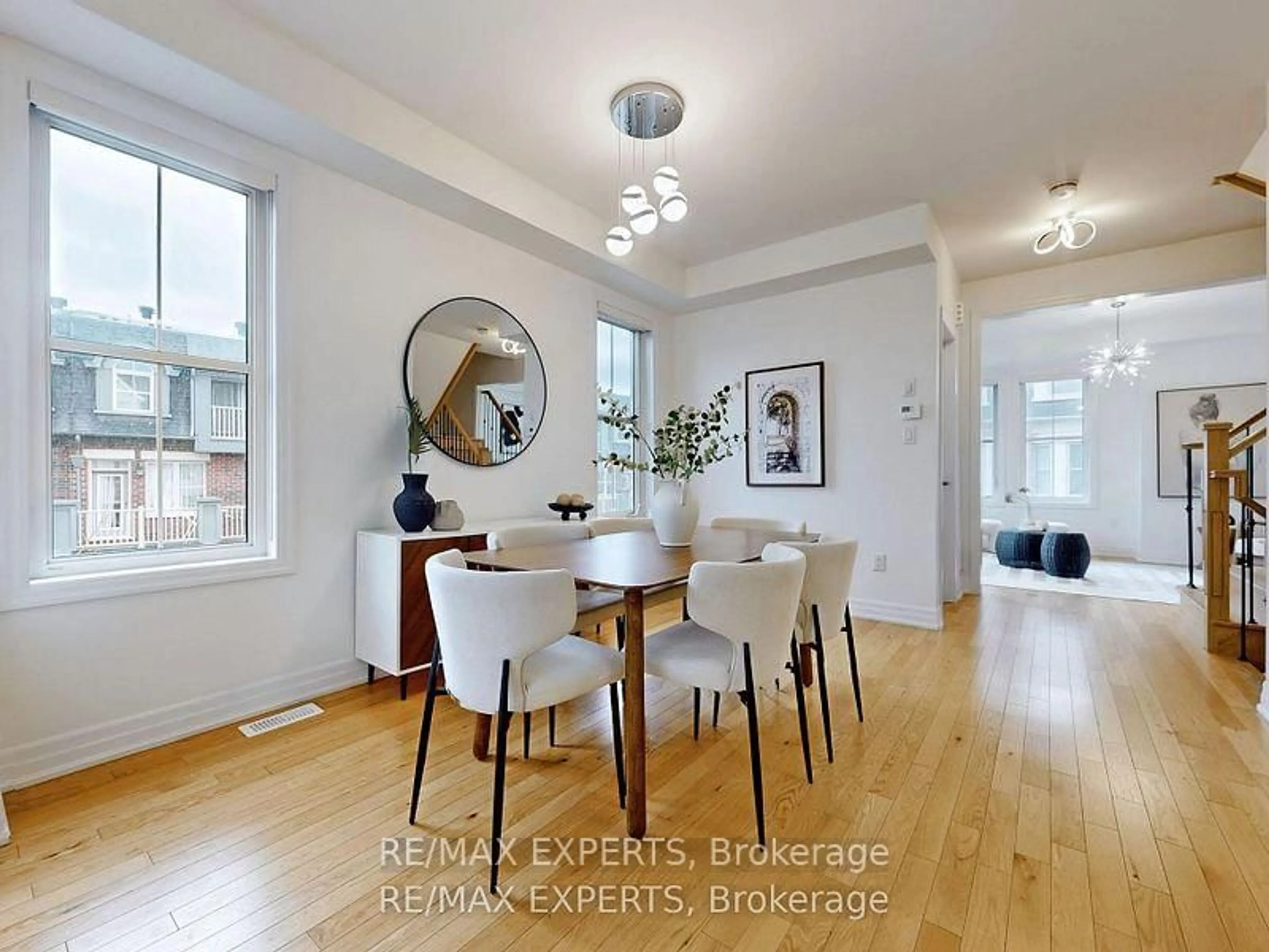 Dining room, wood/laminate floor for 5 Amherst Circ, Vaughan Ontario L6A 5A8