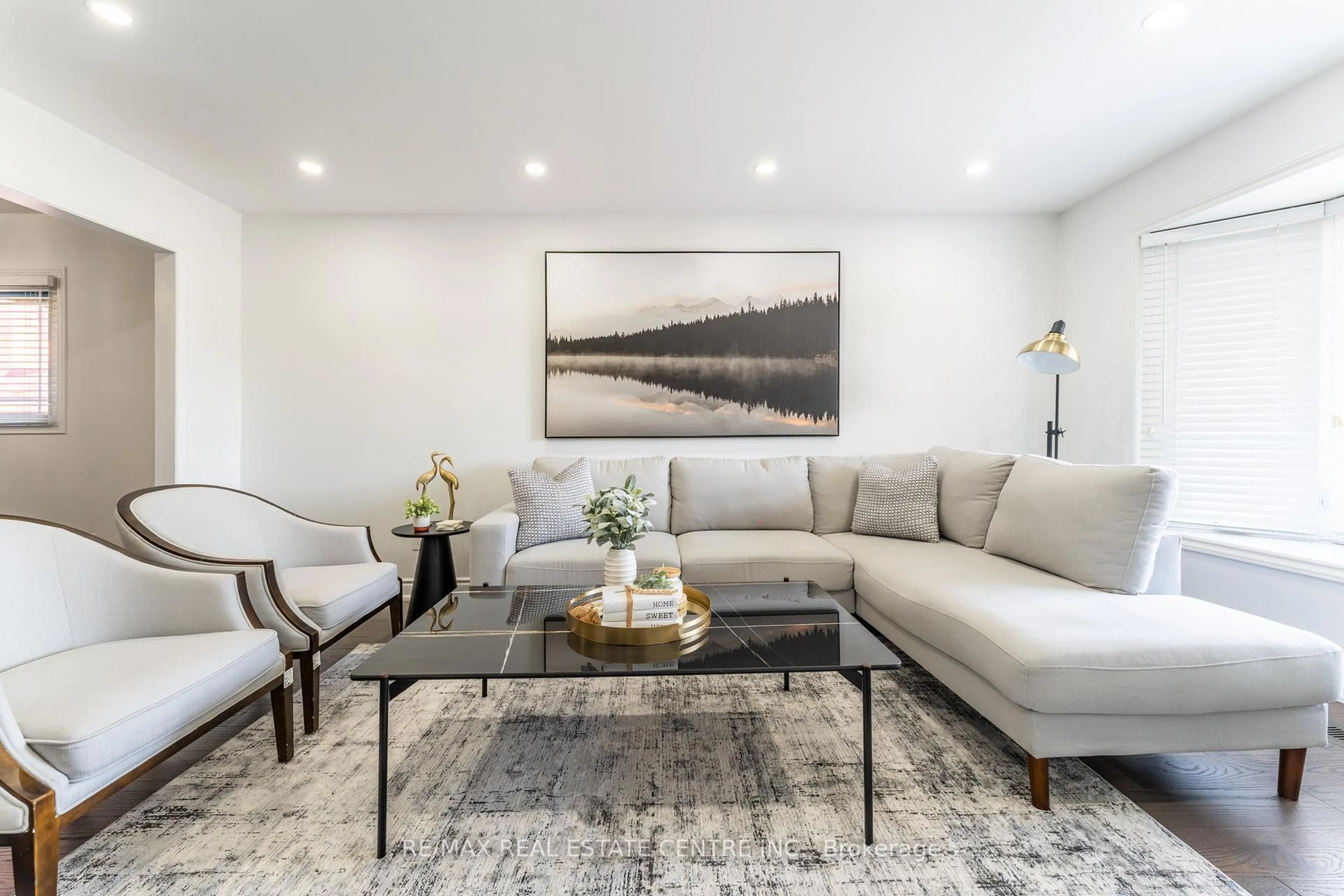 Living room with furniture, unknown for 499 Aberdeen Ave, Vaughan Ontario L4L 5J5