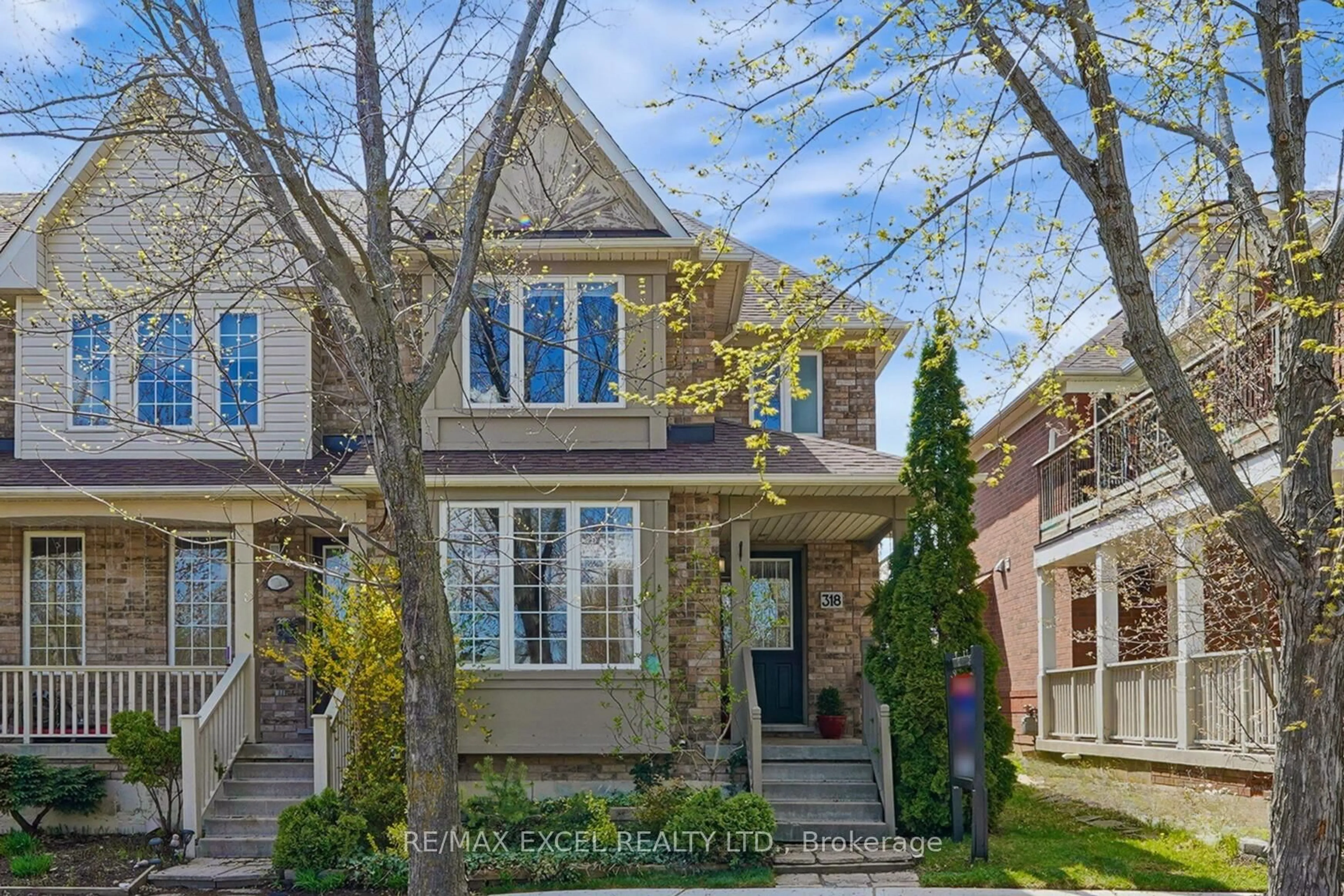 Home with brick exterior material, street for 318 Country Glen Rd, Markham Ontario L6B 1C5
