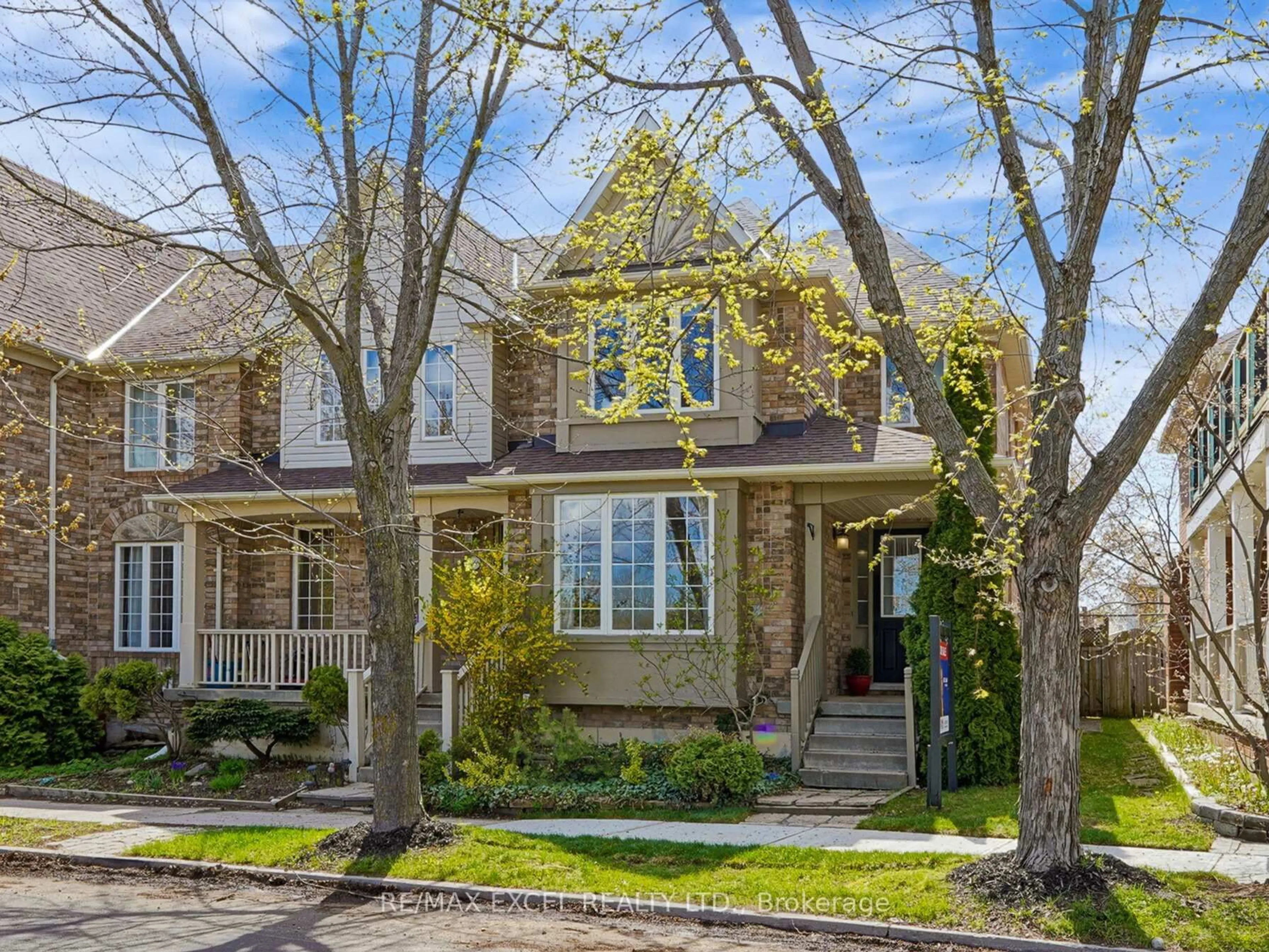 Home with brick exterior material, street for 318 Country Glen Rd, Markham Ontario L6B 1C5