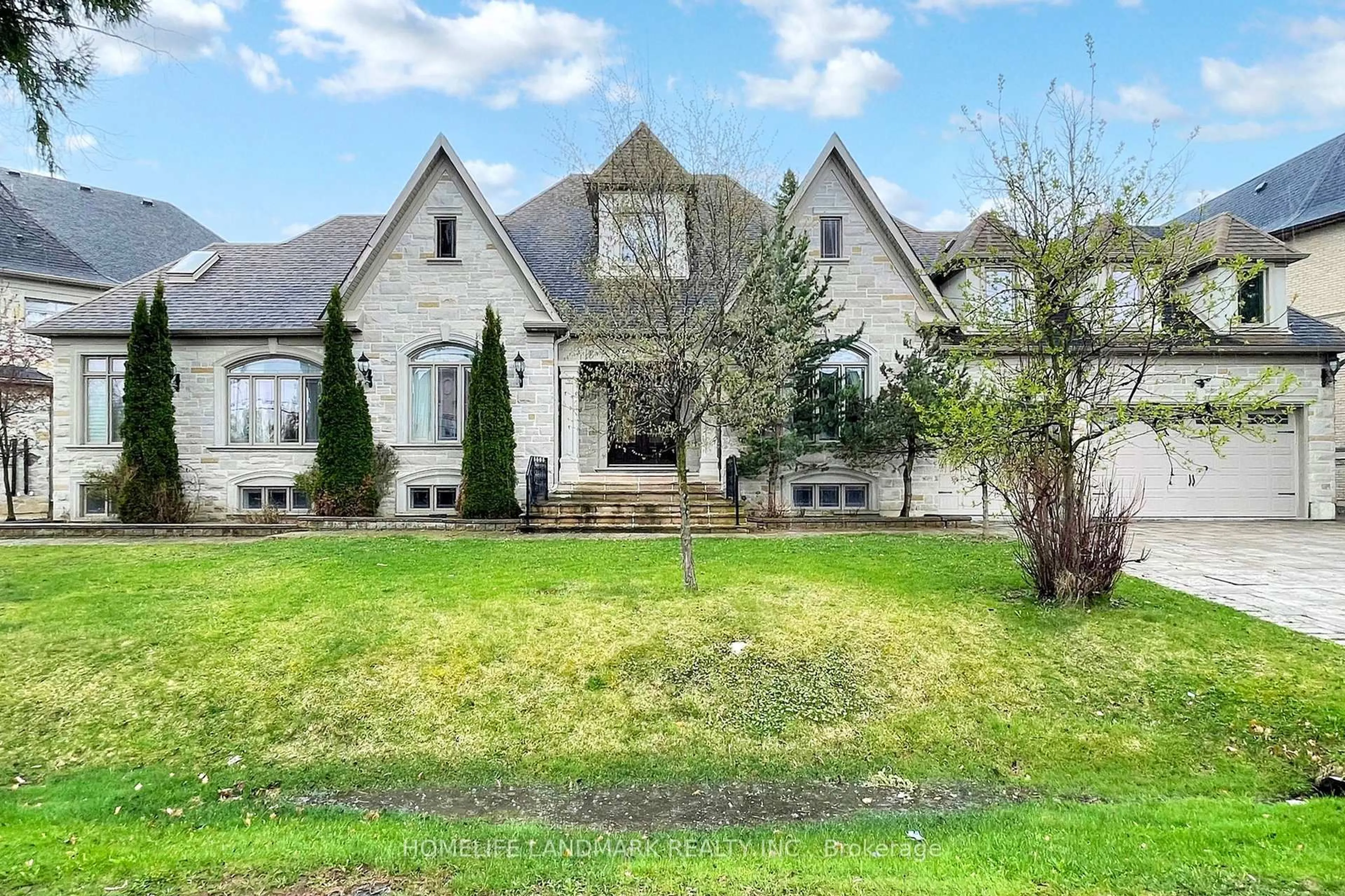 A pic from outside/outdoor area/front of a property/back of a property/a pic from drone, unknown for 5 Long Hill Dr, Richmond Hill Ontario L4E 3M5