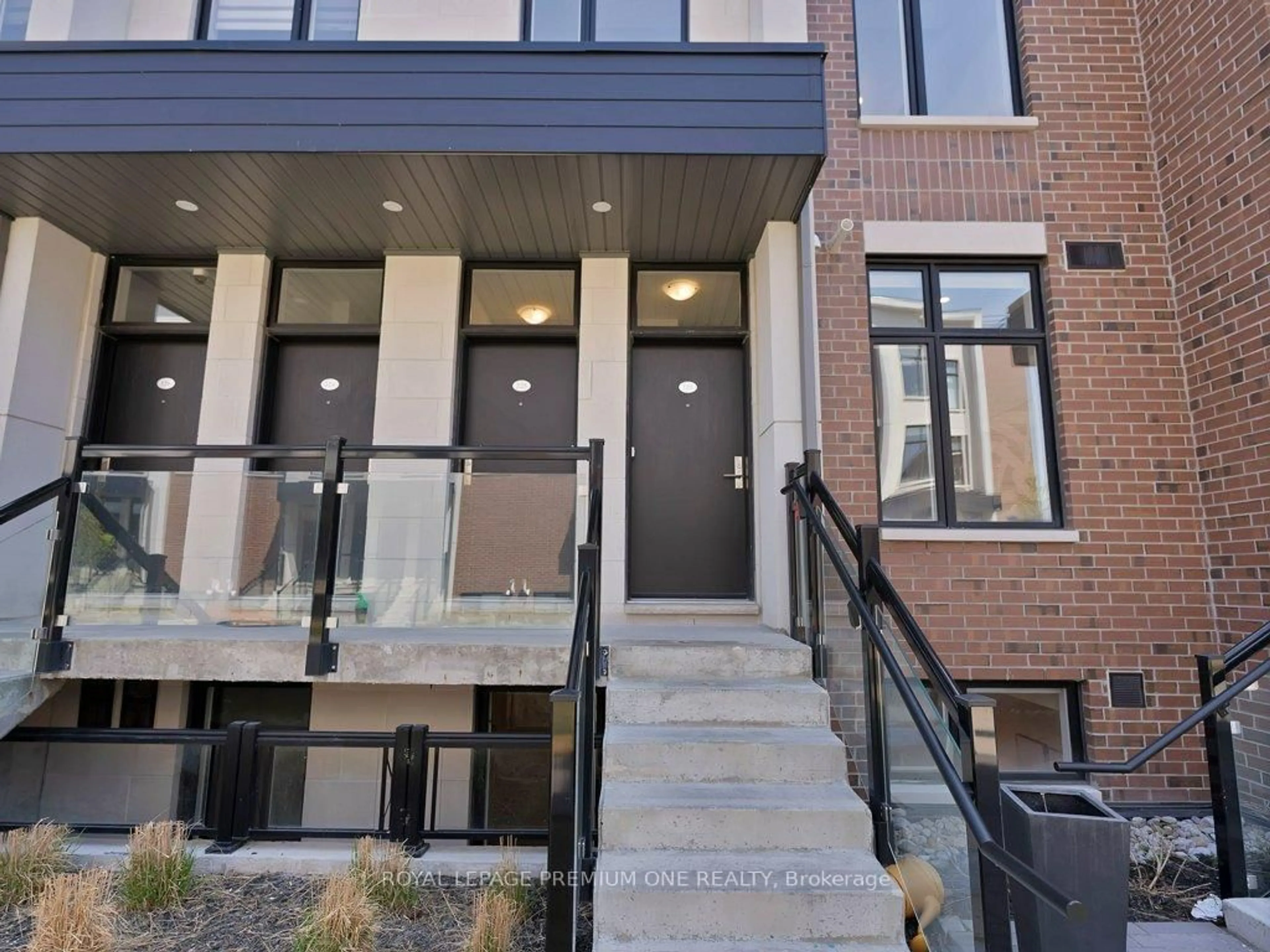 Home with brick exterior material, street for 9570 Islington Ave #225, Vaughan Ontario L4L 1A7