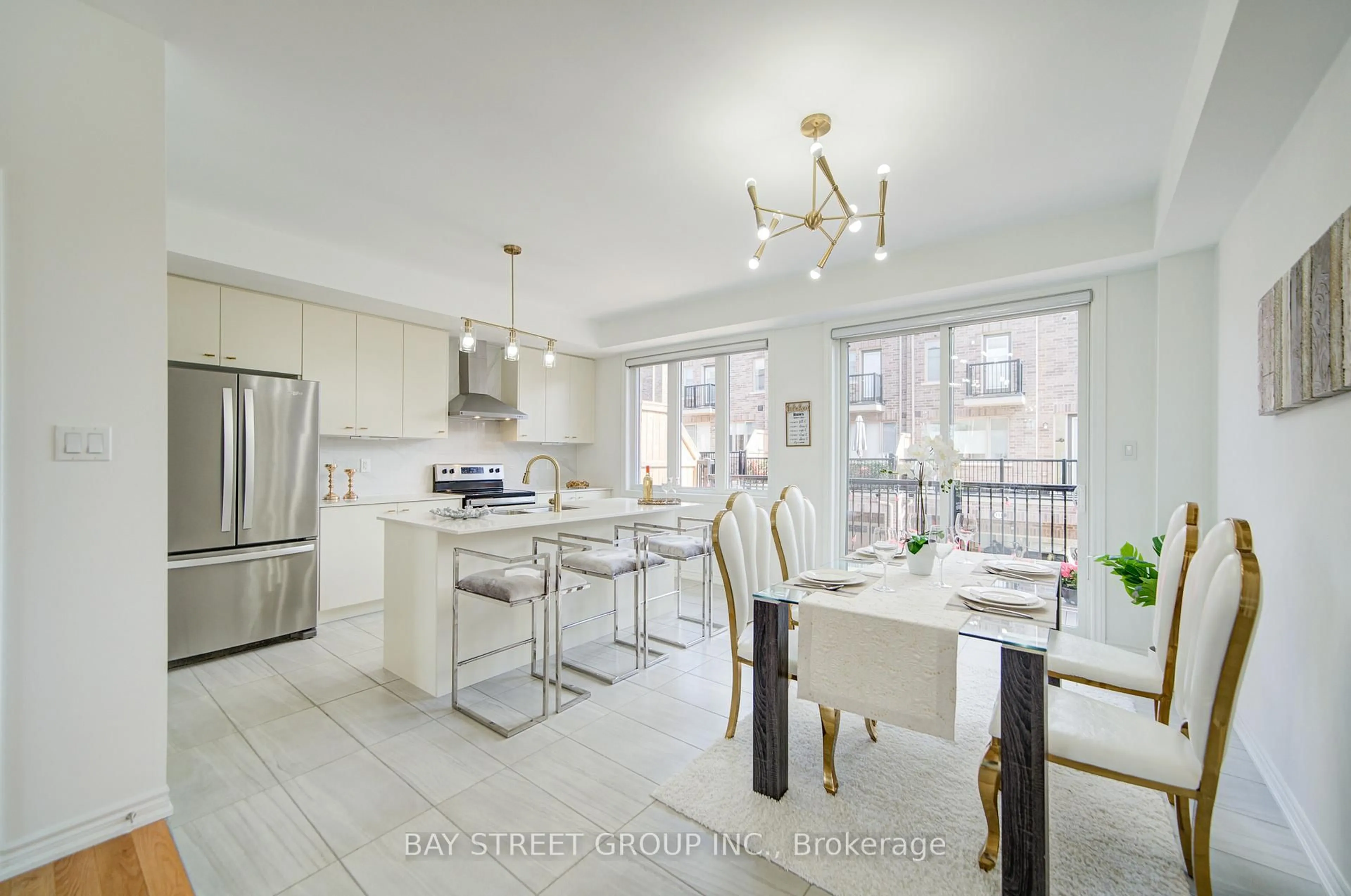 Open concept kitchen, ceramic/tile floor for 6859 Main St, Whitchurch-Stouffville Ontario L4A 4X2