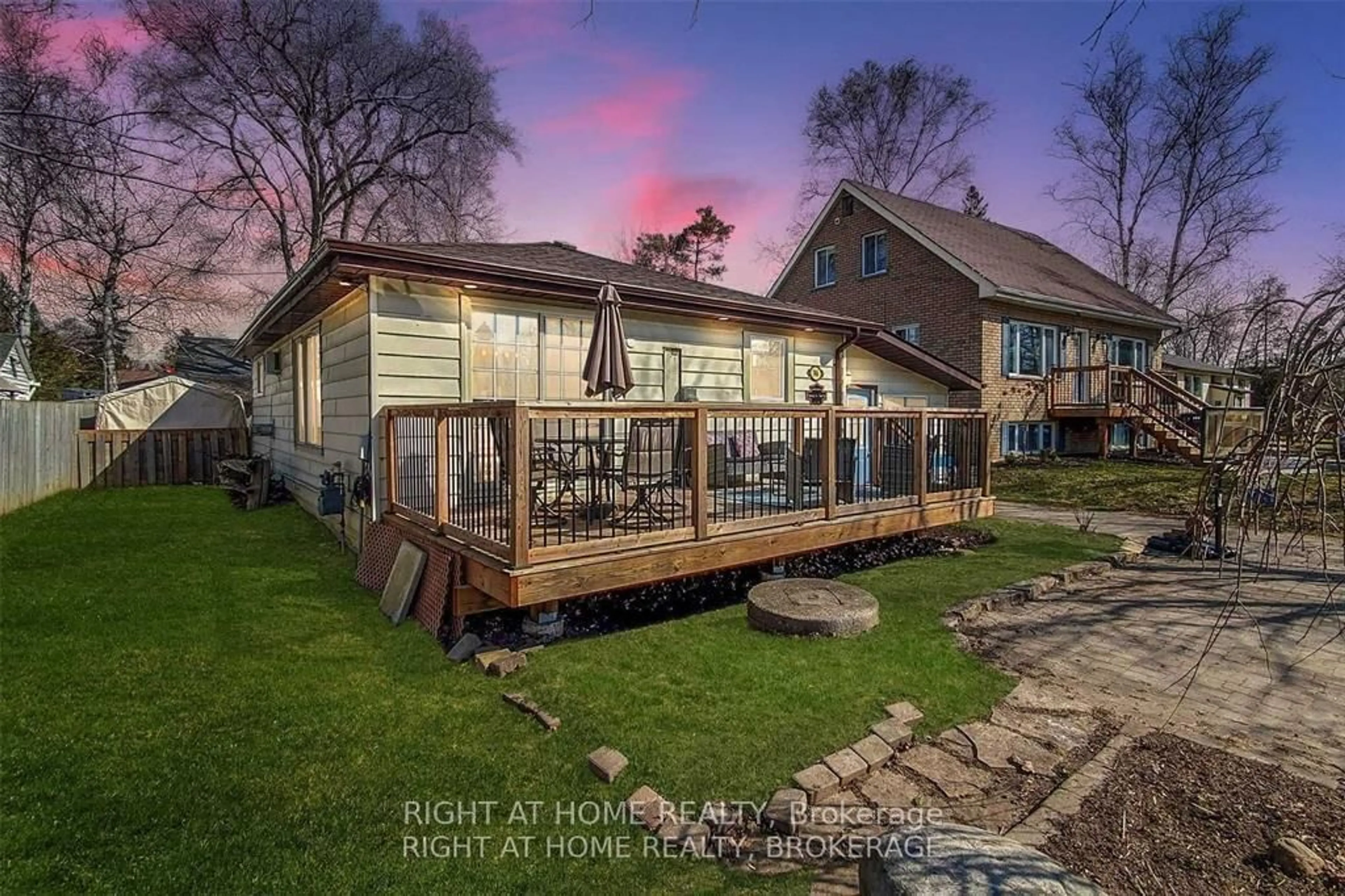 A pic from outside/outdoor area/front of a property/back of a property/a pic from drone, water/lake/river/ocean view for 746 William St, Innisfil Ontario L0M 1A0