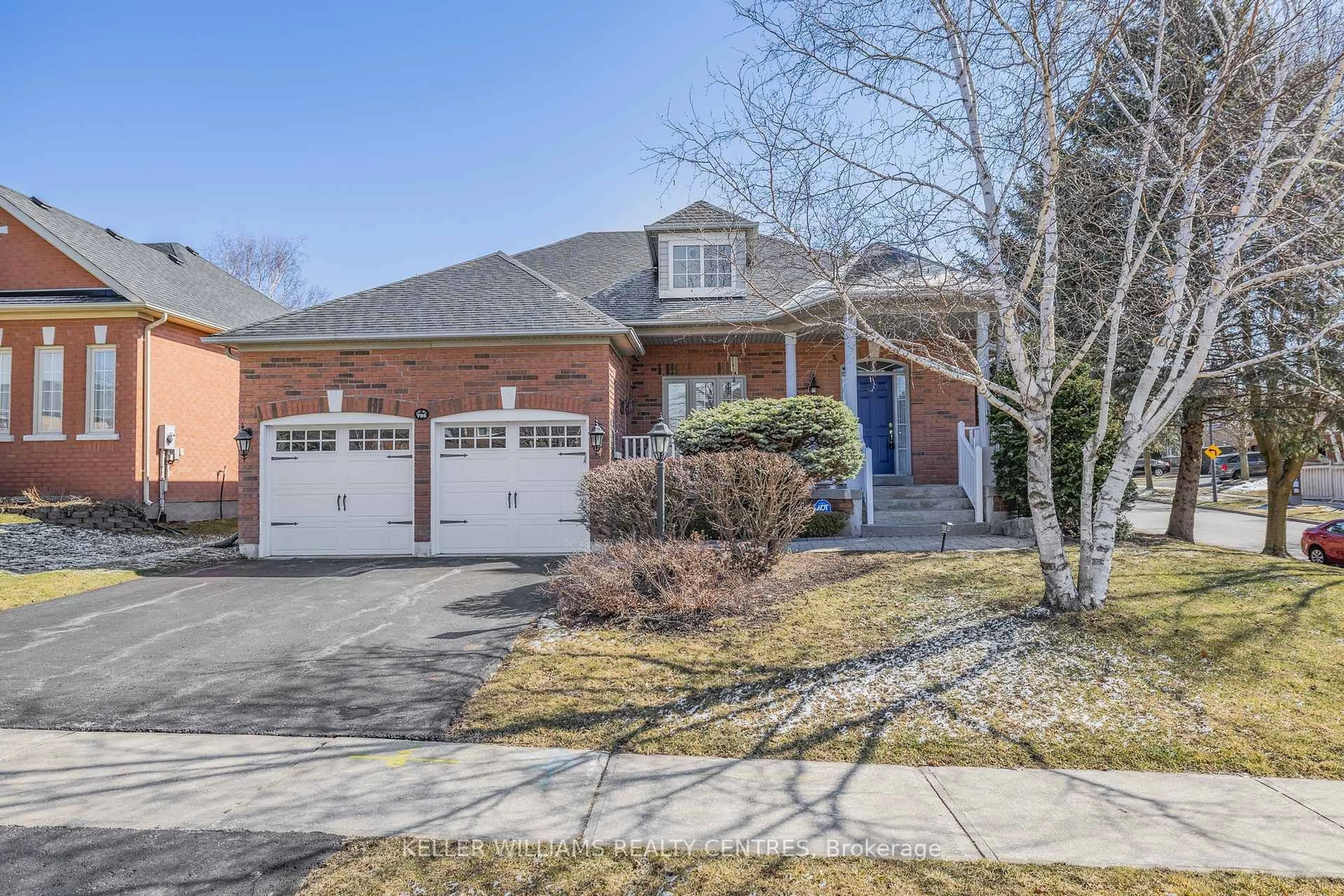Home with brick exterior material, street for 795 Foxcroft Blvd, Newmarket Ontario L3X 1M8