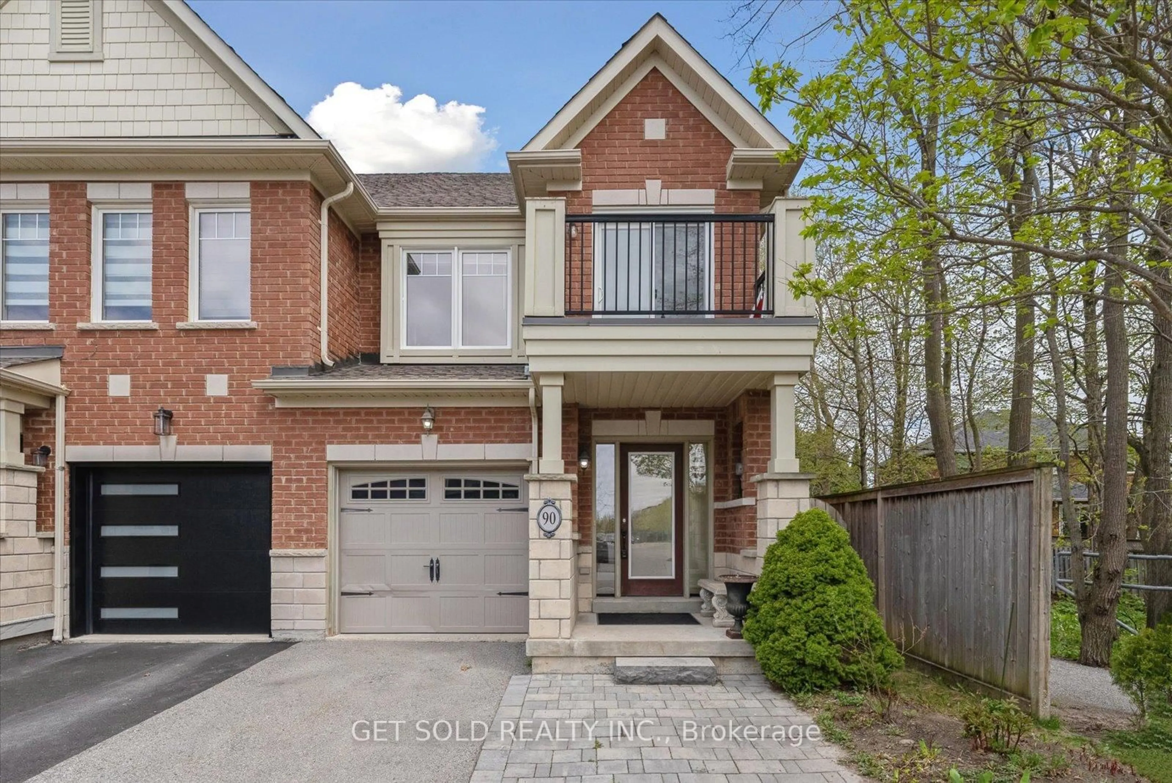 Home with brick exterior material, street for 90 Expedition Cres, Whitchurch-Stouffville Ontario L4A 0T1