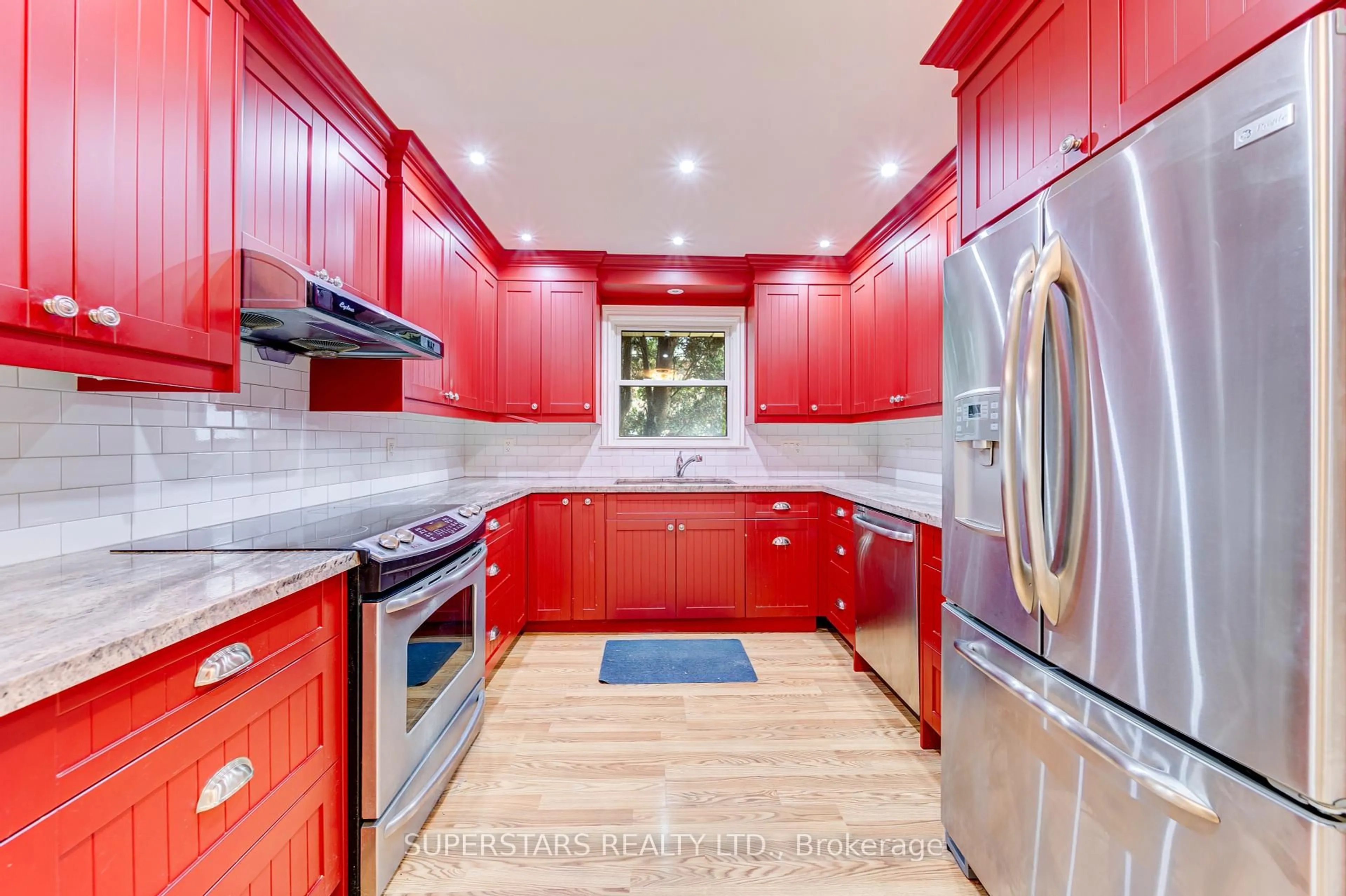 Contemporary kitchen, ceramic/tile floor for 977 Srigley St, Newmarket Ontario L3Y 1Y4