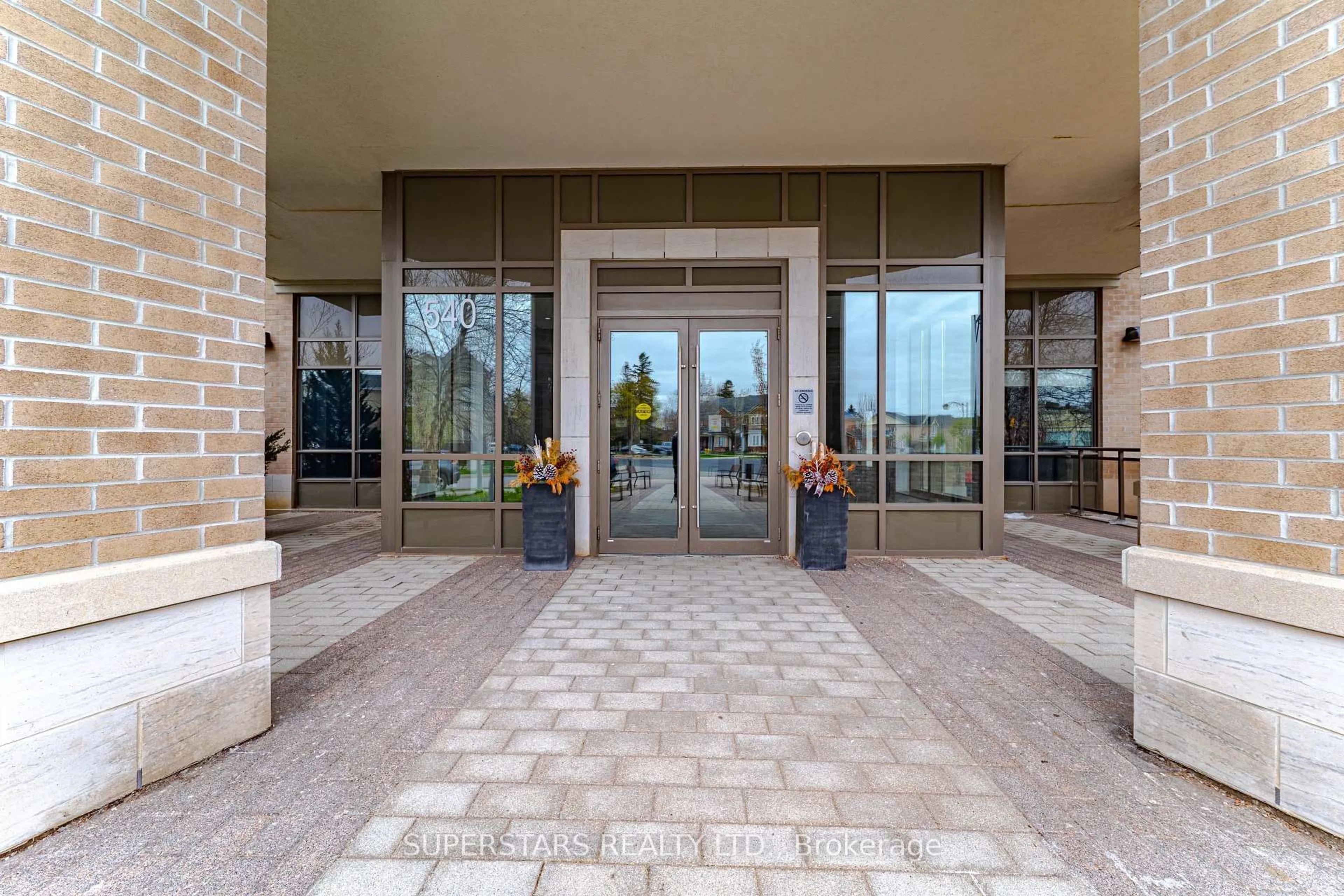 Indoor foyer for 540 Bur Oak Ave #223, Markham Ontario L6C 0Y2