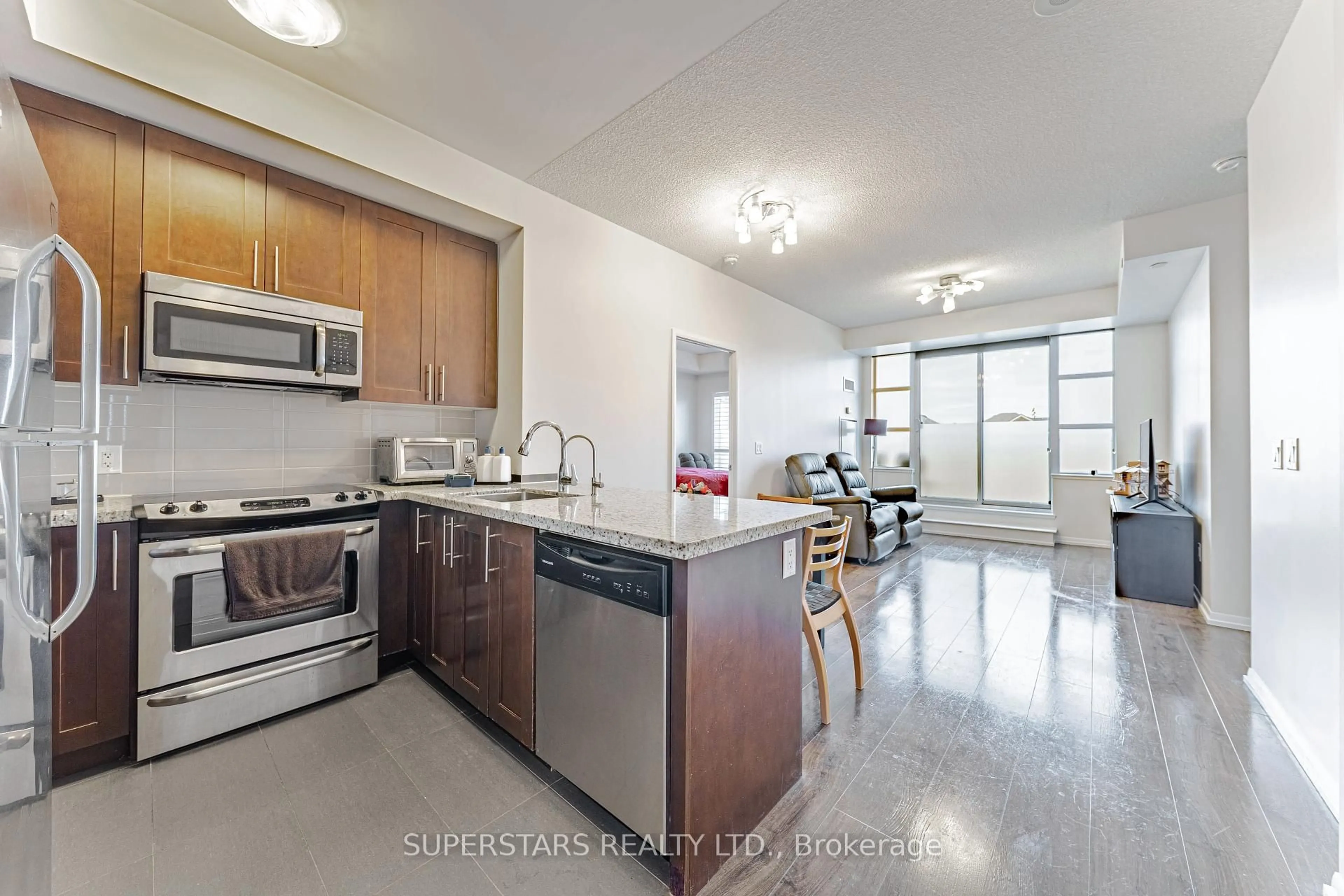 Standard kitchen, unknown for 540 Bur Oak Ave #223, Markham Ontario L6C 0Y2