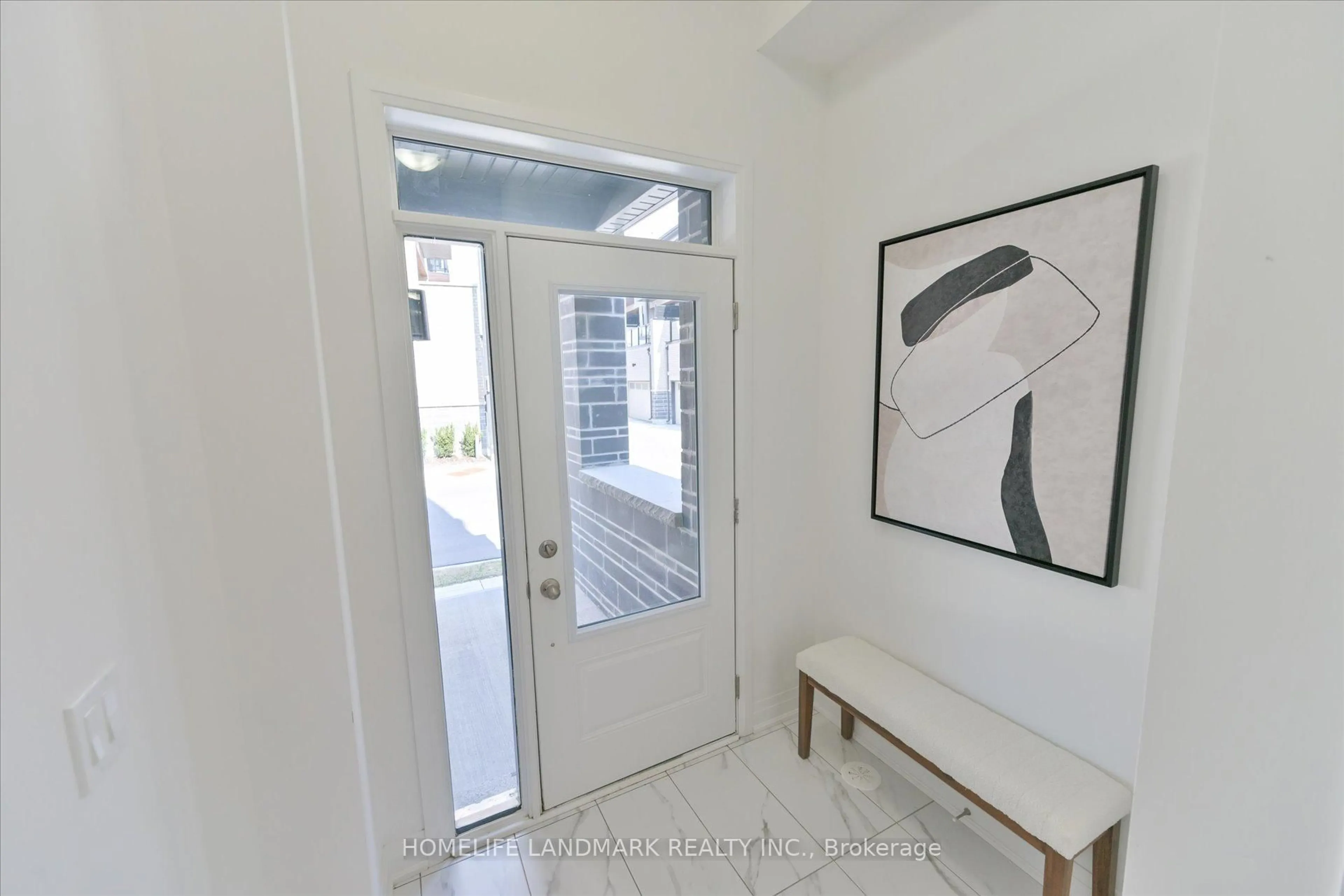 Indoor entryway for 34 Carole Bell Way, Markham Ontario L6E 0W2