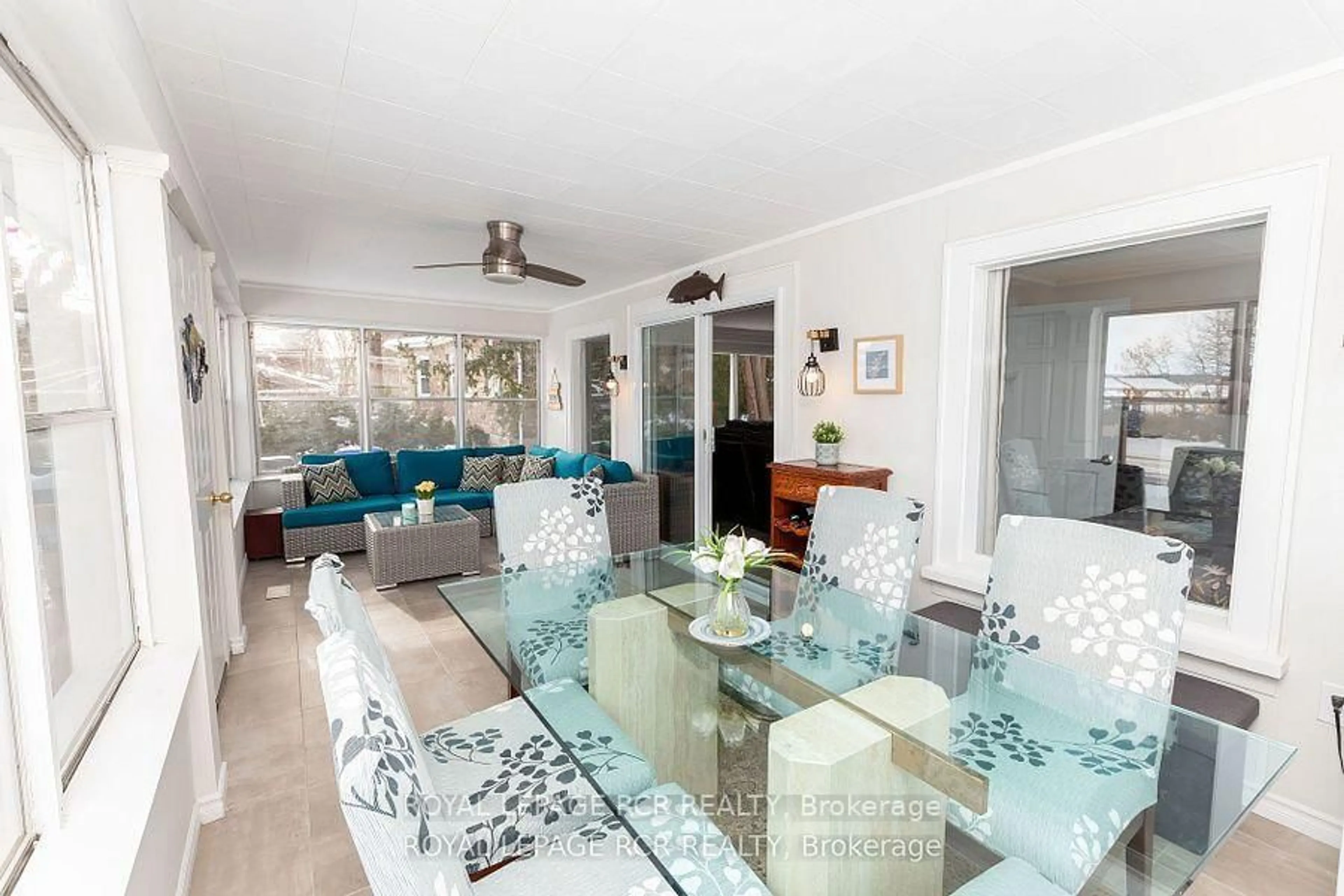Dining room, unknown for 1526 Houston Ave, Innisfil Ontario L9S 4M7