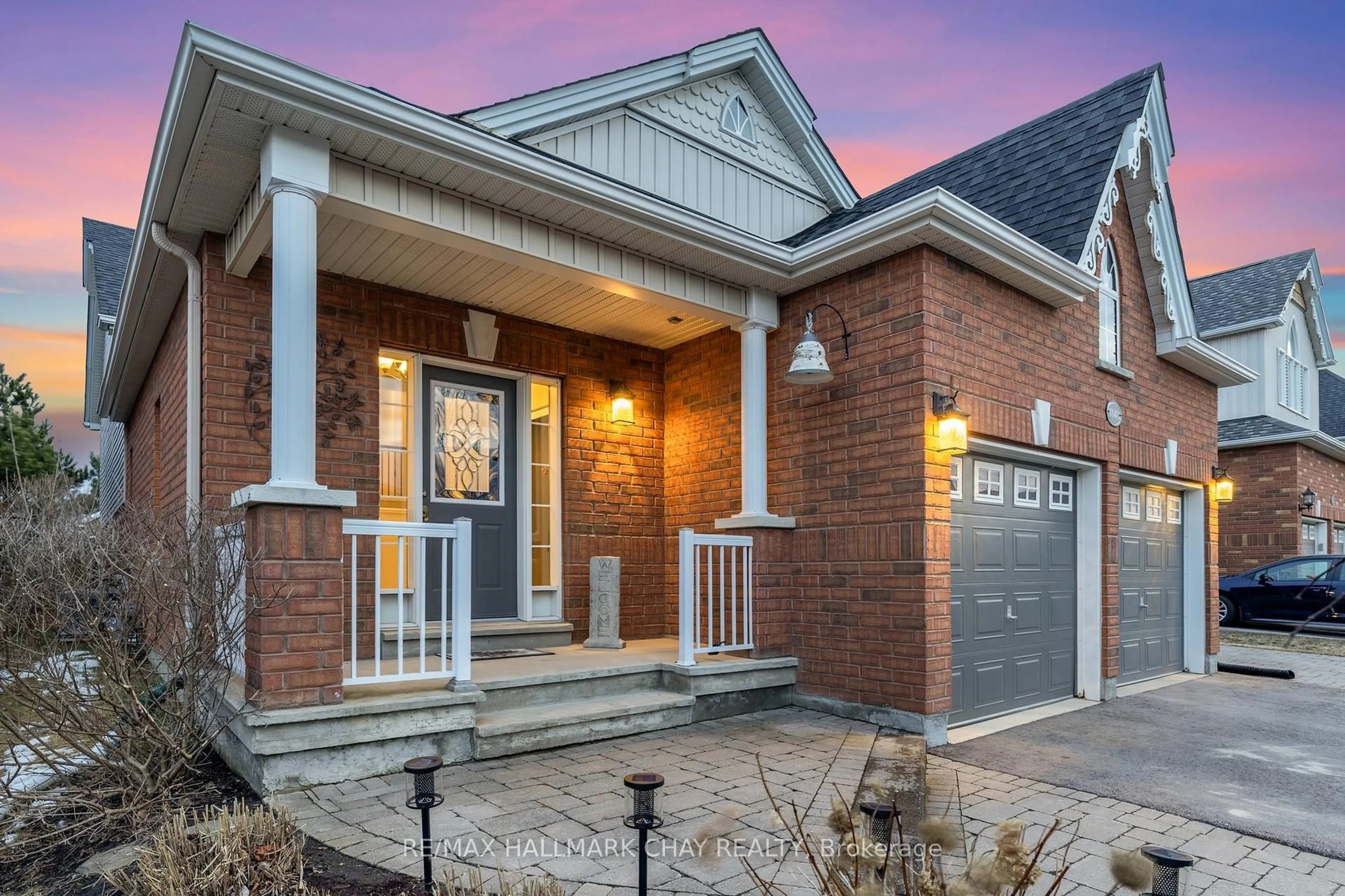 Home with brick exterior material, street for 1143 Booth Ave, Innisfil Ontario L9S 4W2