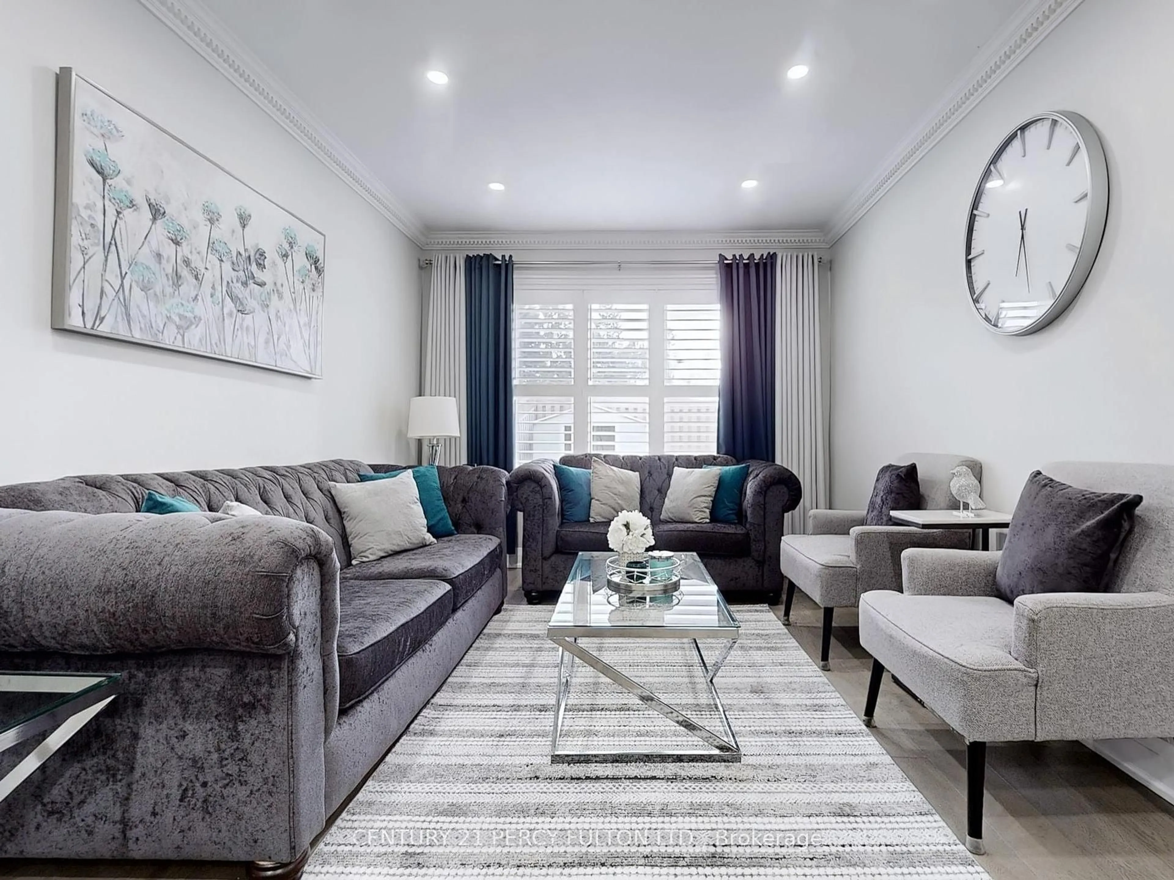 Living room with furniture, unknown for 74 Doubtfire Cres, Markham Ontario L3S 3V4
