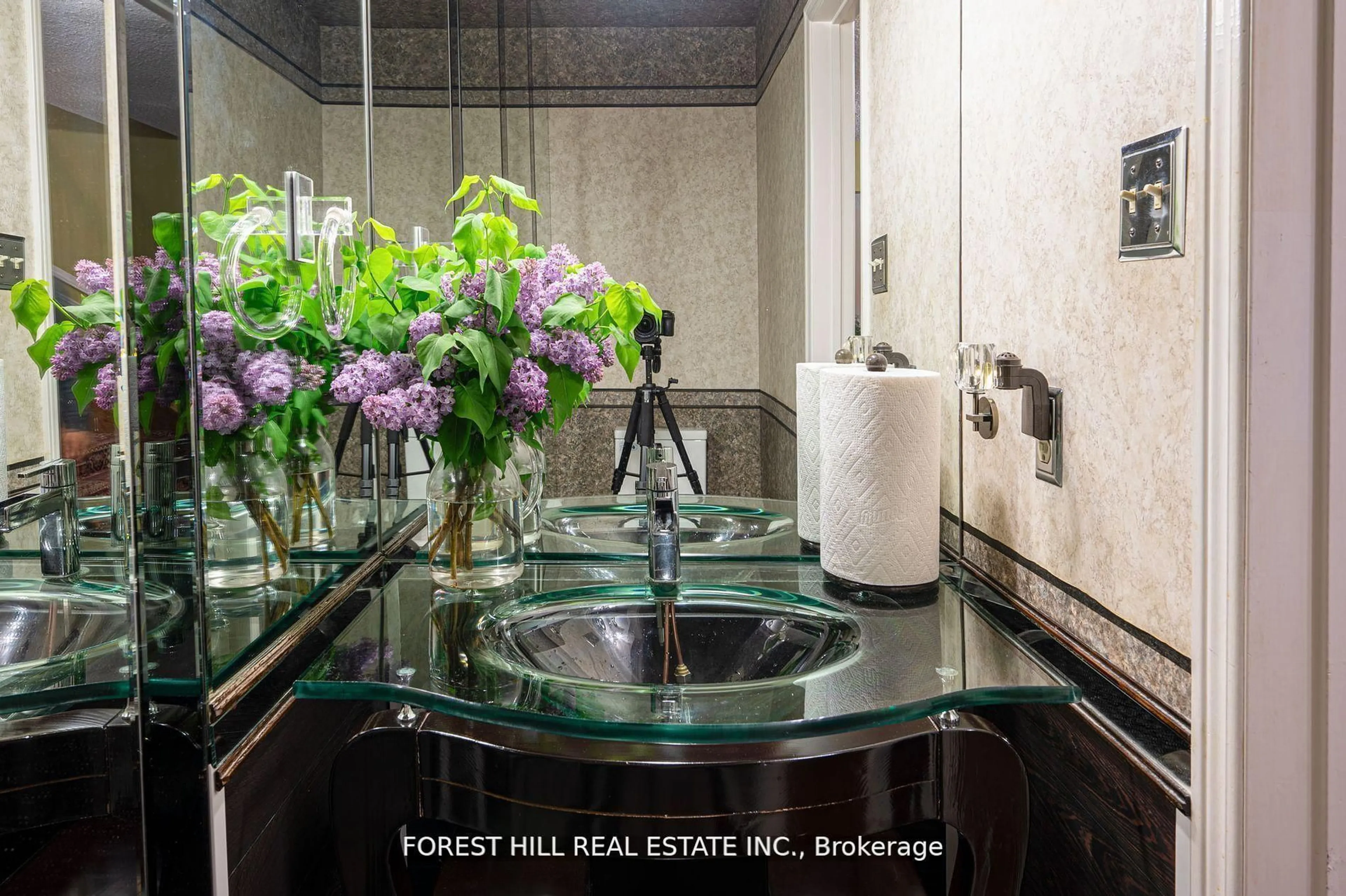 Contemporary bathroom, ceramic/tile floor for 48 Haskell Cres, Aurora Ontario L4G 5T3