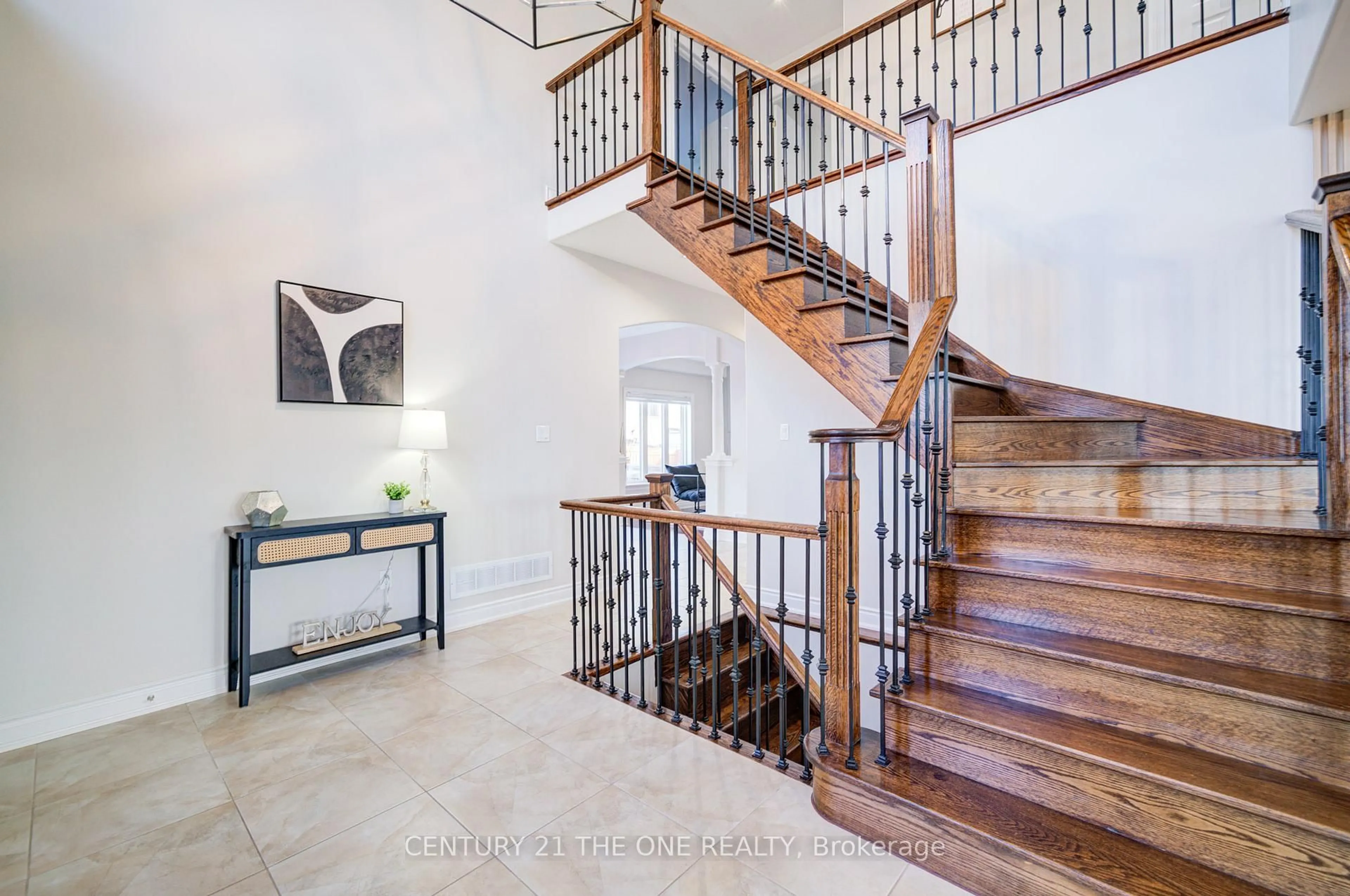 Indoor entryway for 88 Mancini Cres, Richmond Hill Ontario L4E 0N5