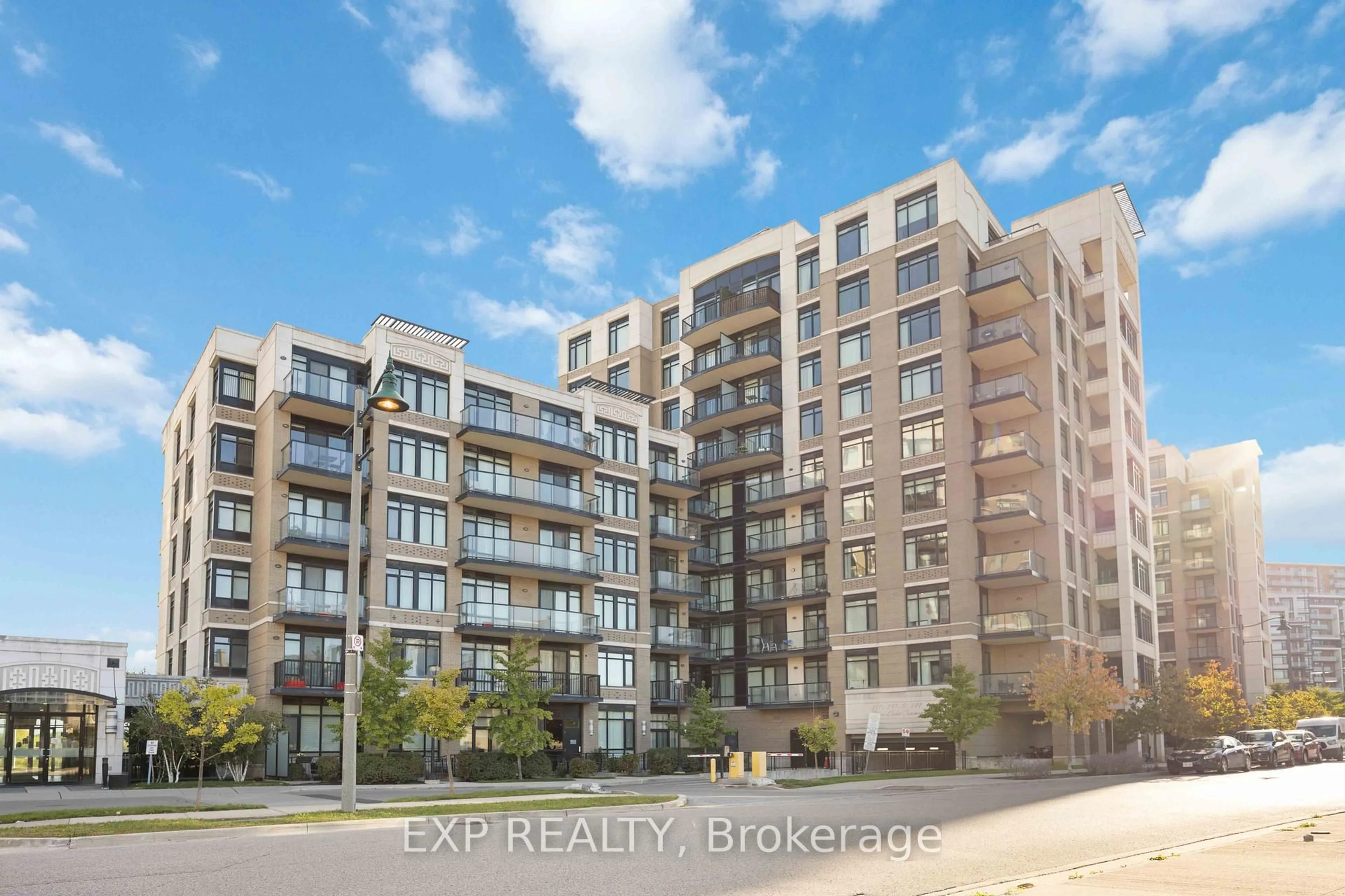 A pic from outside/outdoor area/front of a property/back of a property/a pic from drone, building for 131 Upper Duke Cres #616, Markham Ontario L6G 0C9