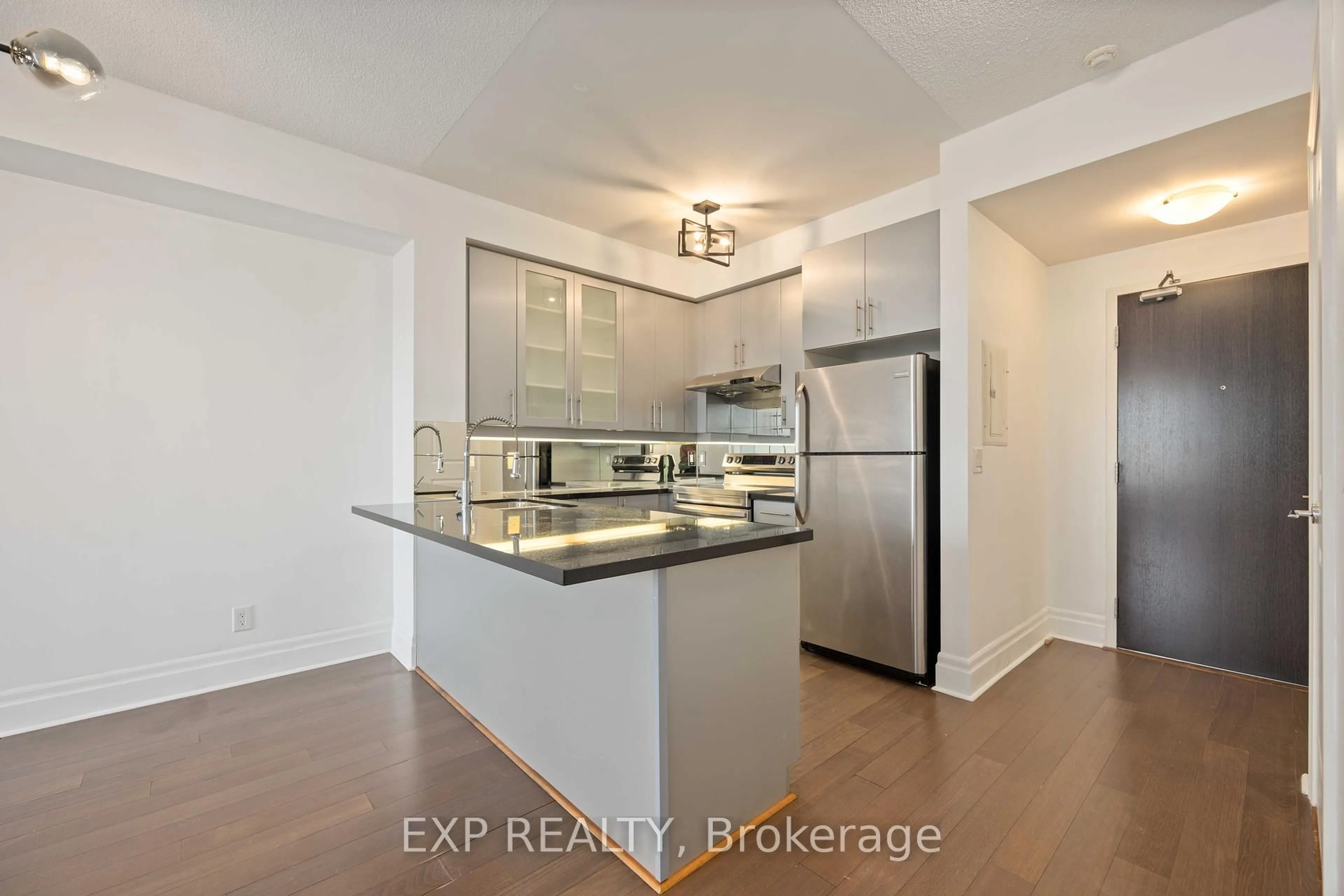 Unknown for 131 Upper Duke Cres #616, Markham Ontario L6G 0C9