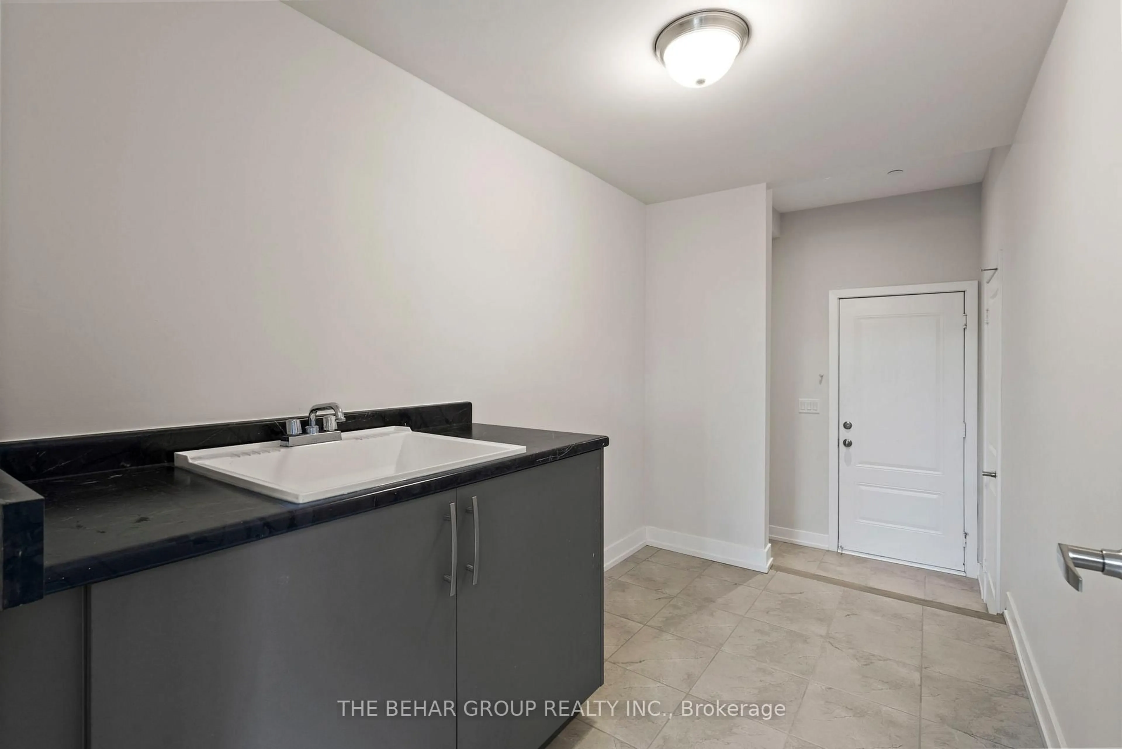 A pic of a room for 33 Credit Lane, Richmond Hill Ontario L4E 1G9