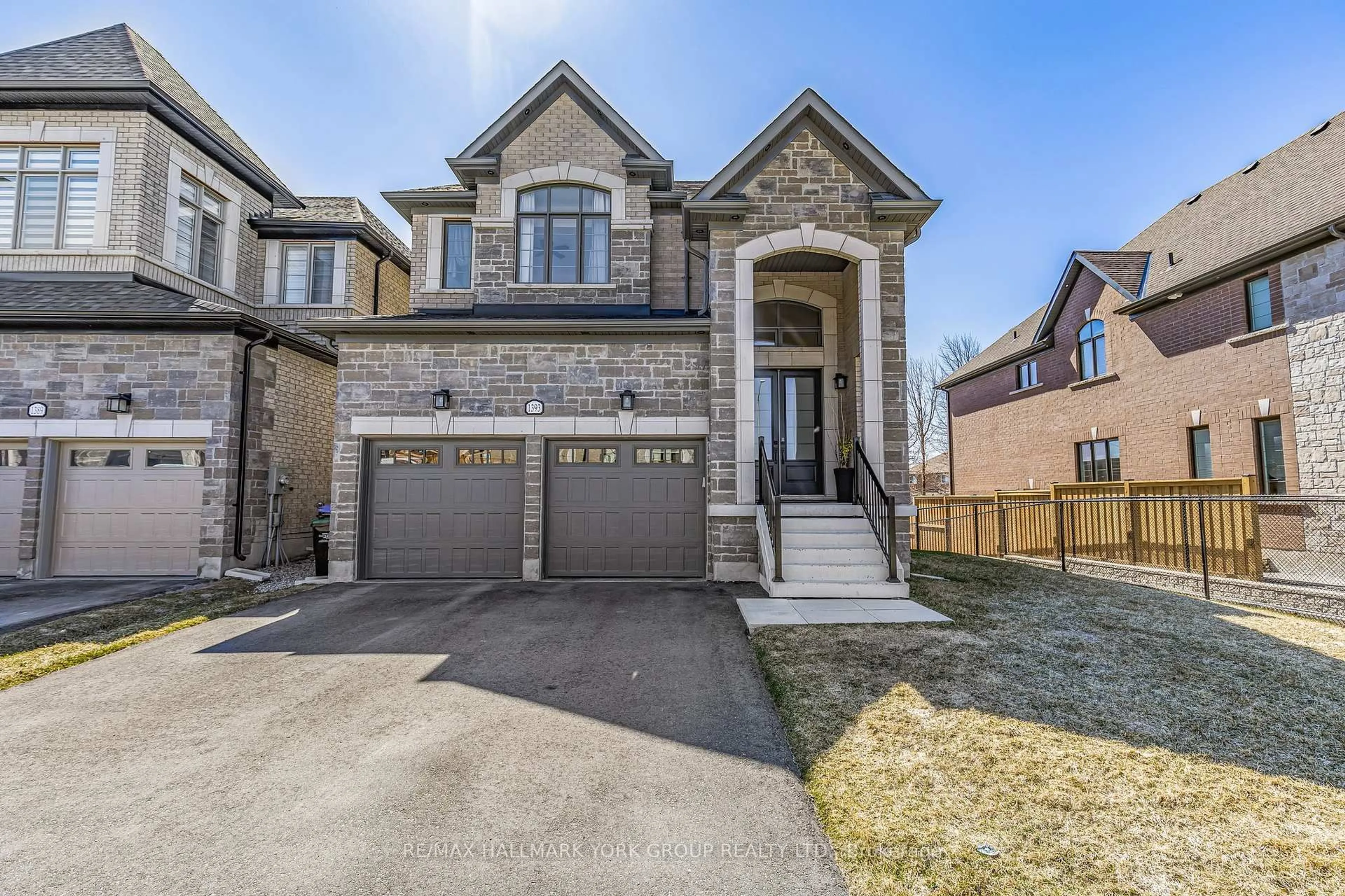 Home with brick exterior material, street for 1393 Blackmore St, Innisfil Ontario L9S 0P3