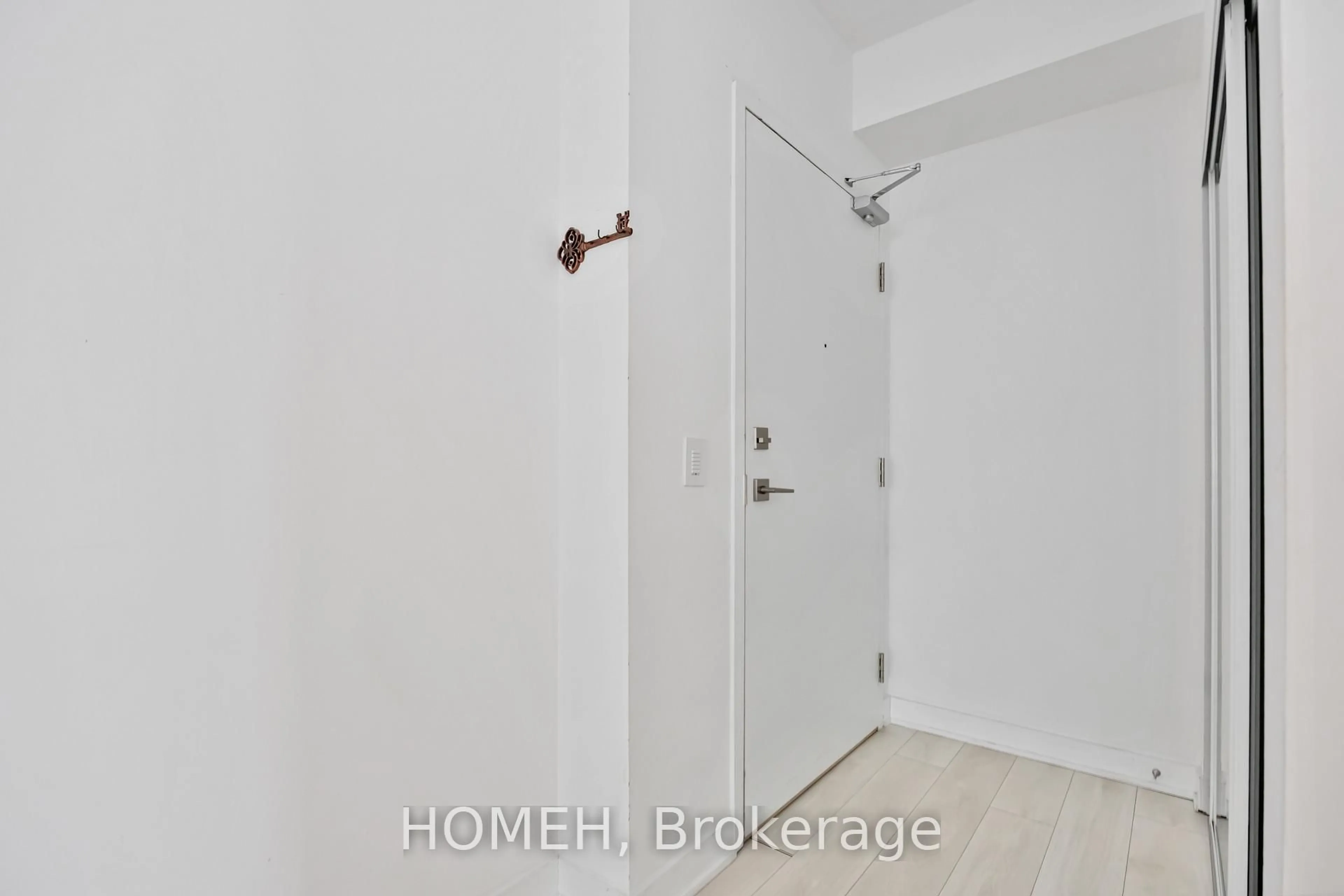 Unknown for 75 Oneida Cres #1010, Richmond Hill Ontario L4B 0H3