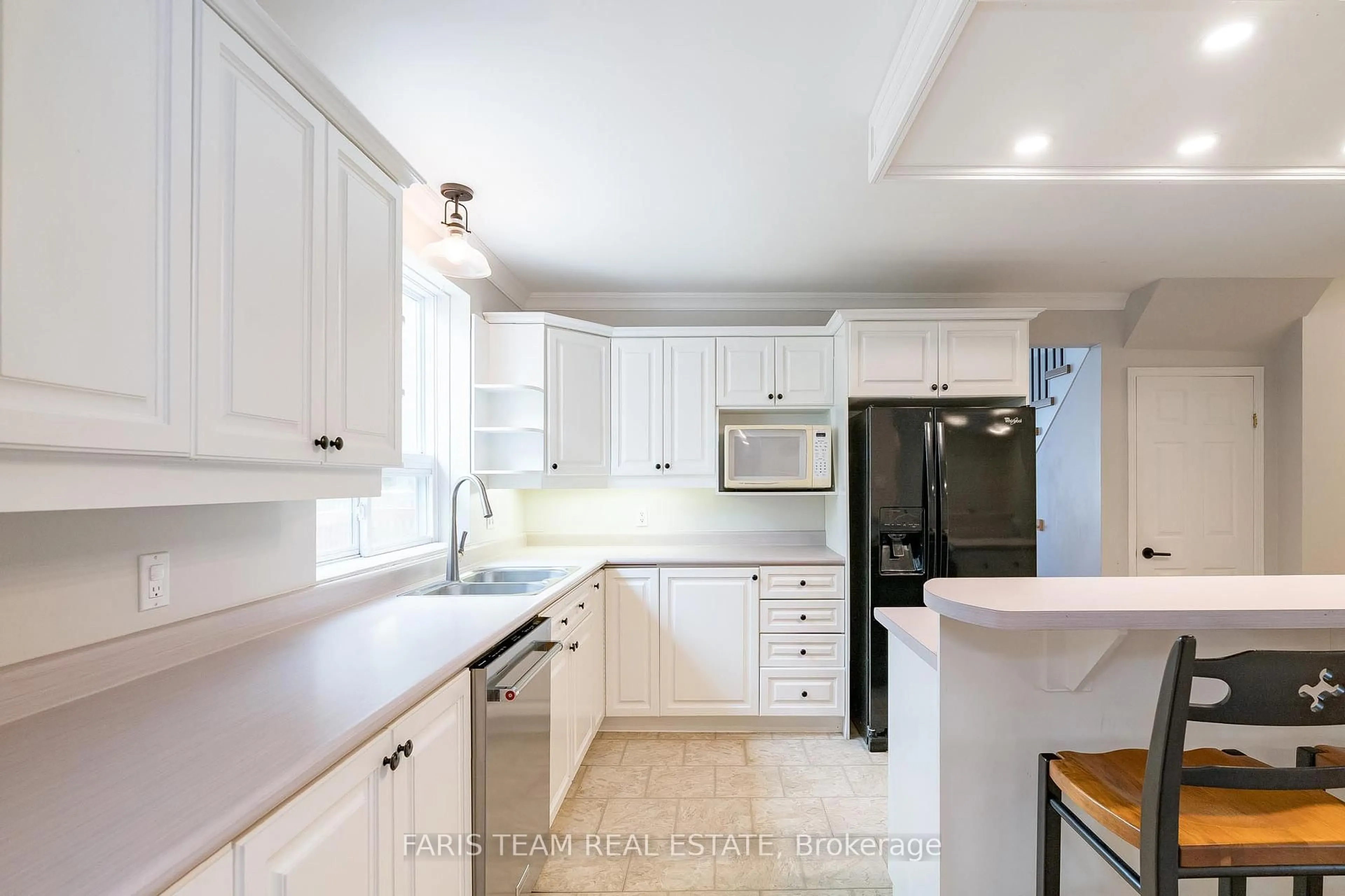 Open concept kitchen, ceramic/tile floor for 121 Graham St, Essa Ontario L0M 1B0